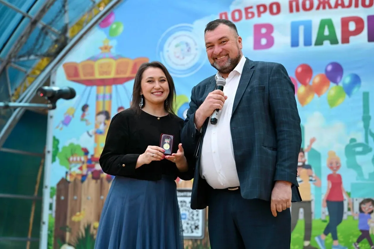 Татар әдәбиятын үстерүгә, пропагандалауга керткән зур өлеше, Татарстан Язучылар берлеге...