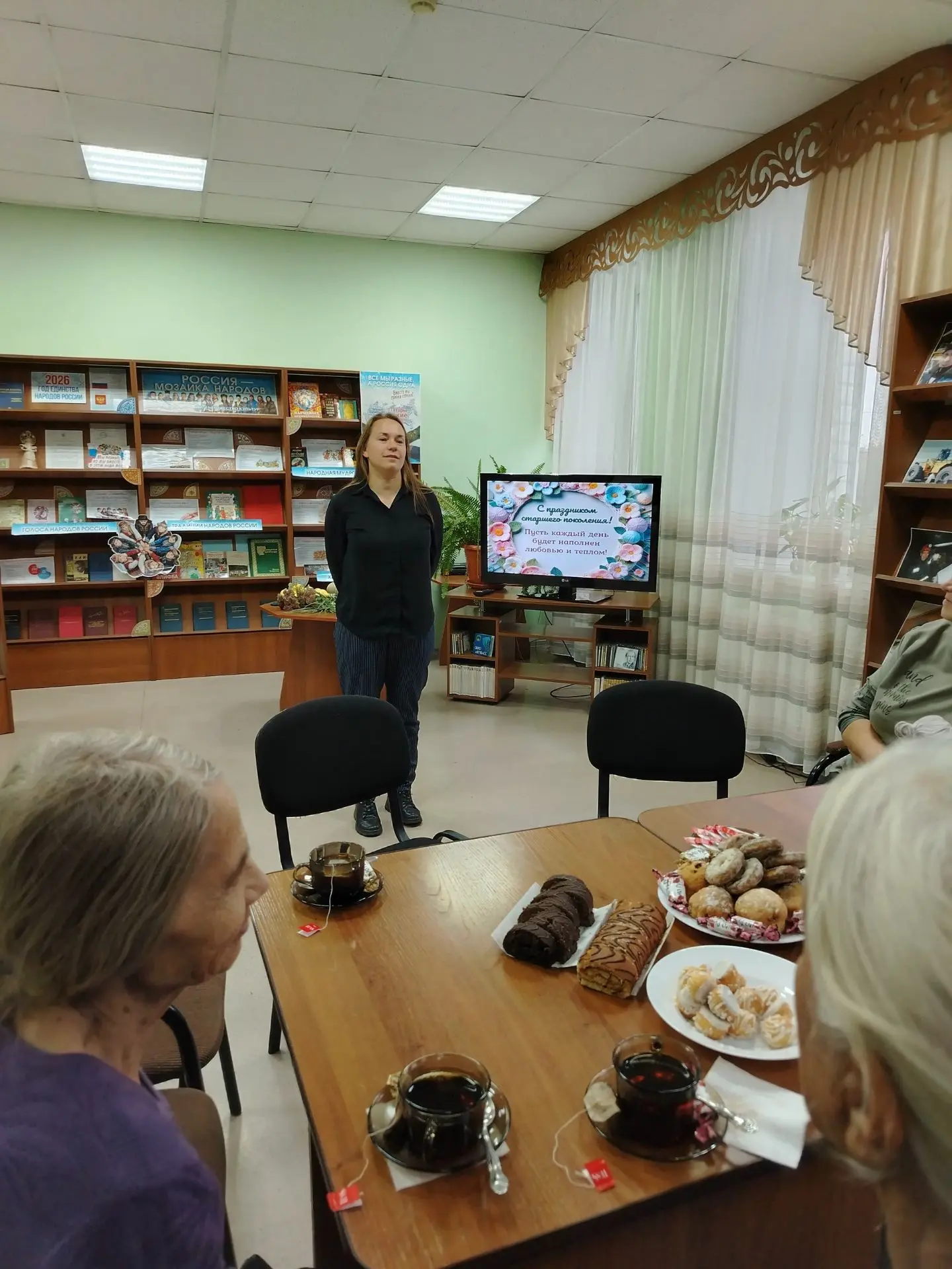 Как хорошо, когда есть место для теплого общения! В Бурлаковской сельской библиотеке пр...