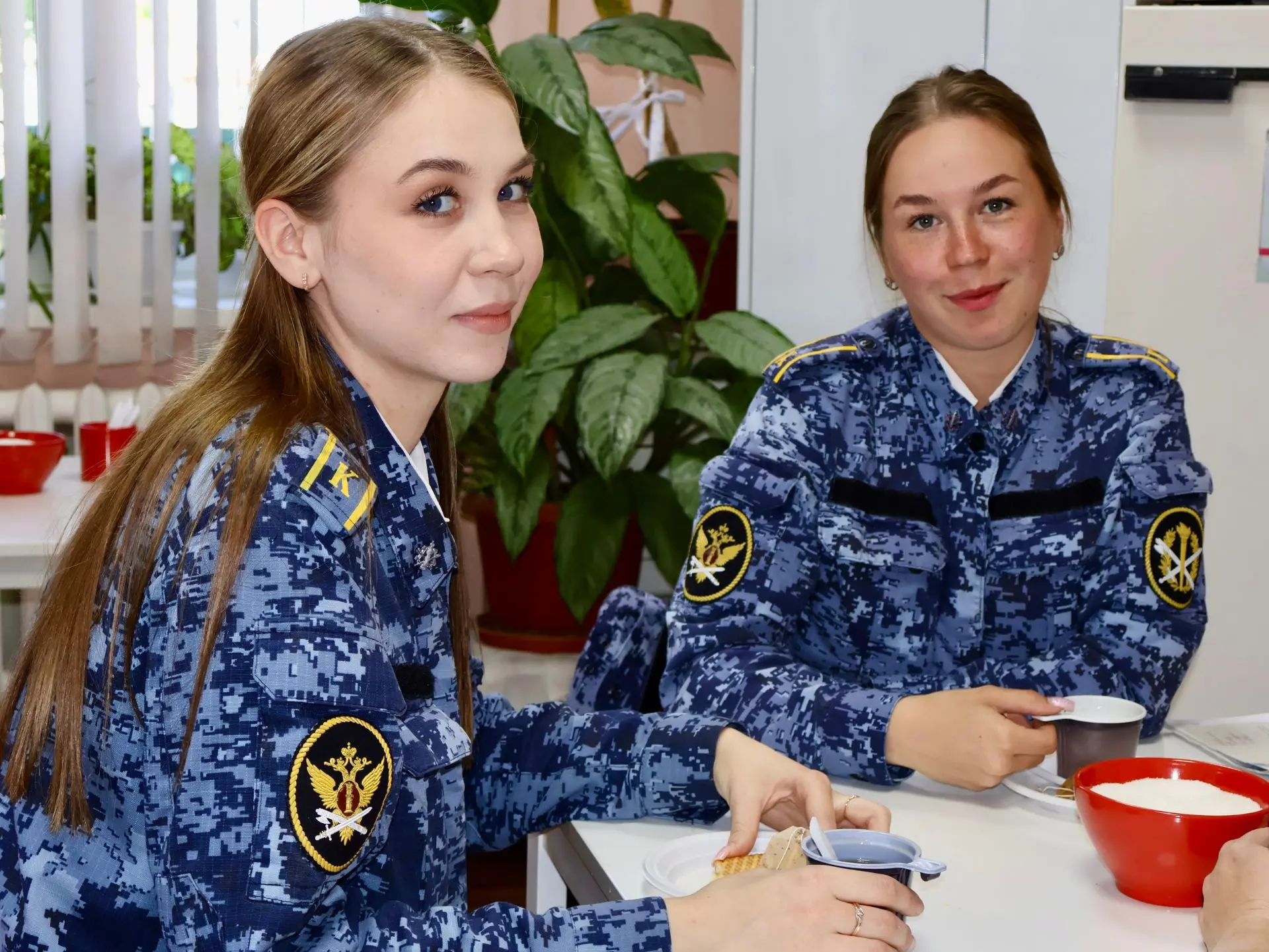 Курсанты выпускного курса Псковского филиала Университета ФСИН России поддержали многолетнюю традици