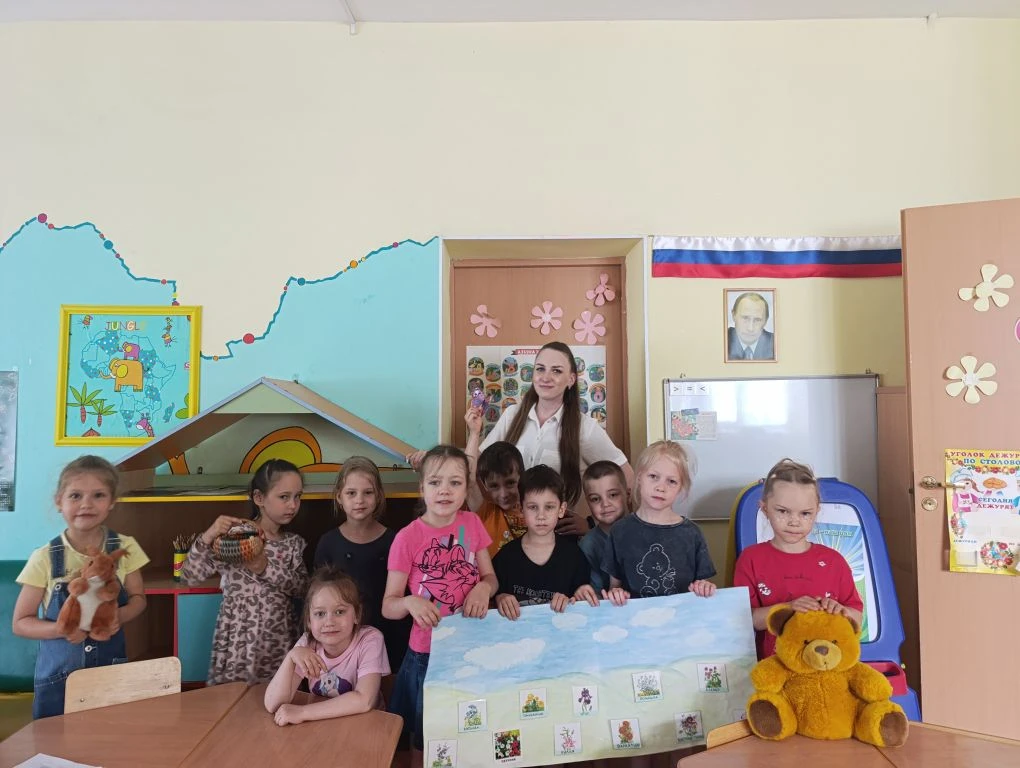 Сегодня 19 июня-международный день бабочек🦋 

В связи с этим в старшей группе №6 "Джунгли", совмест