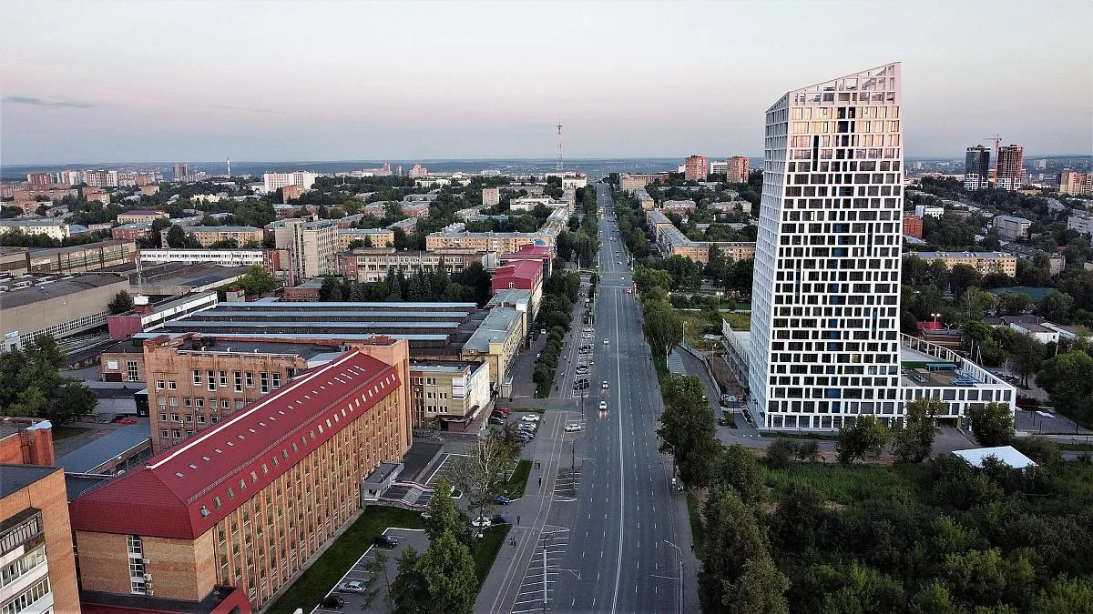 🚧 12 июня в центре Ижевска временно ограничат движение транспорта из-за праздничных ме...