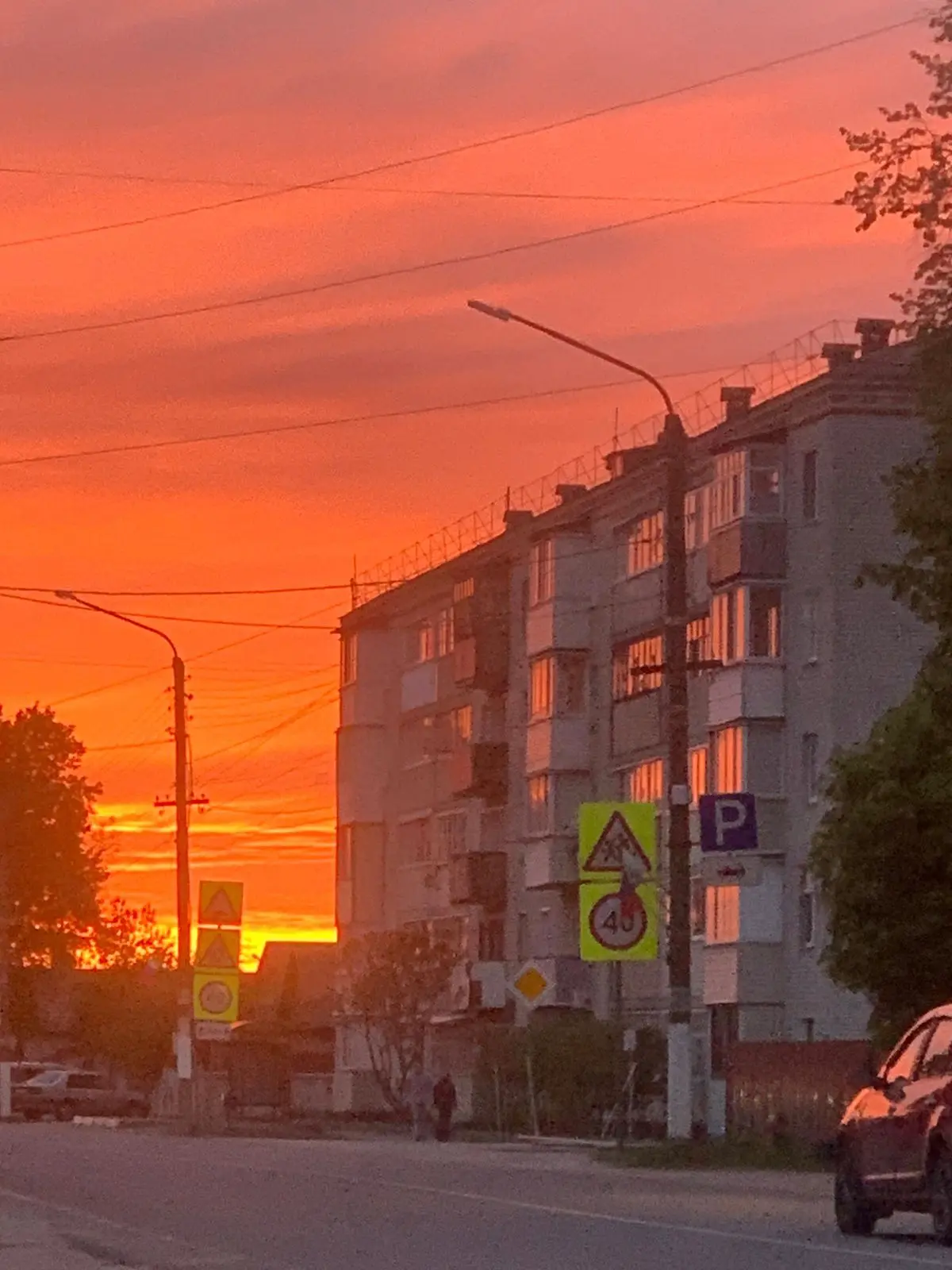 Поверь…

Не всё, что тебе кажется сейчас важным, является таковым. Вместо того, чтобы тратить нервы,