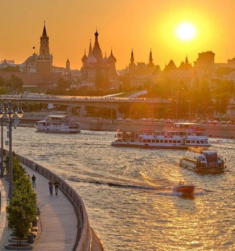 Жара до +31 градуса придёт в Москву в начале июля, — синоптики.

Однако уже 3 июля жару сменят грозы