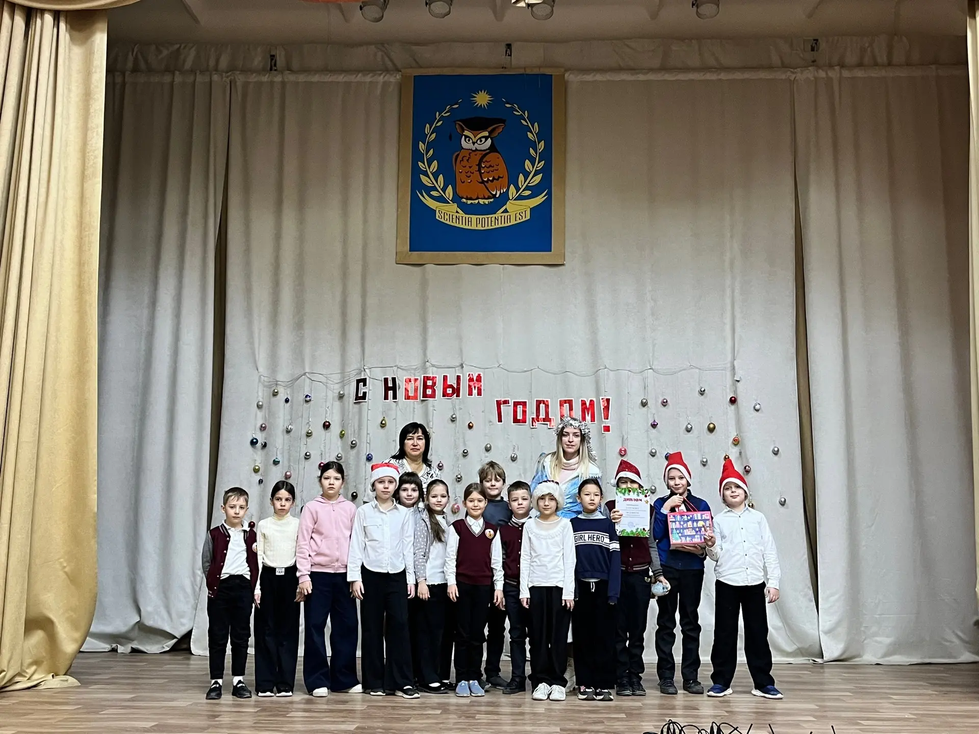 🎄Календарь ожидания Нового года🎄   ❄️Уже который год в нашей Гимназии проходит «Календарь ожидания Н
