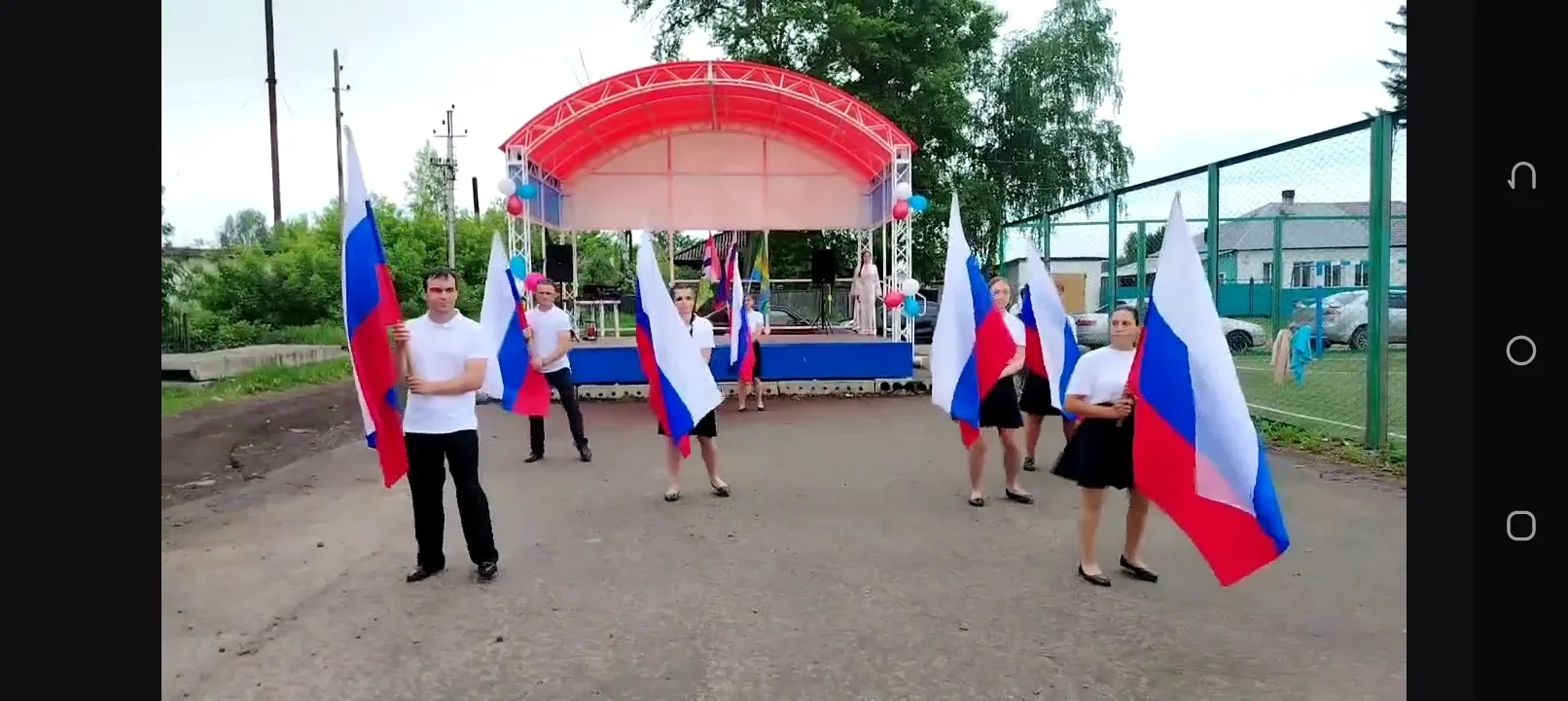 С Днем России: творчество, душа и единство

12 июня, в главный государственный праздник, наши воспит