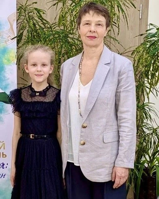 Ангелина Донченко, ученица ДМШ им. Д. Д. Шостаковича, завоевала звание лауреата III сте...