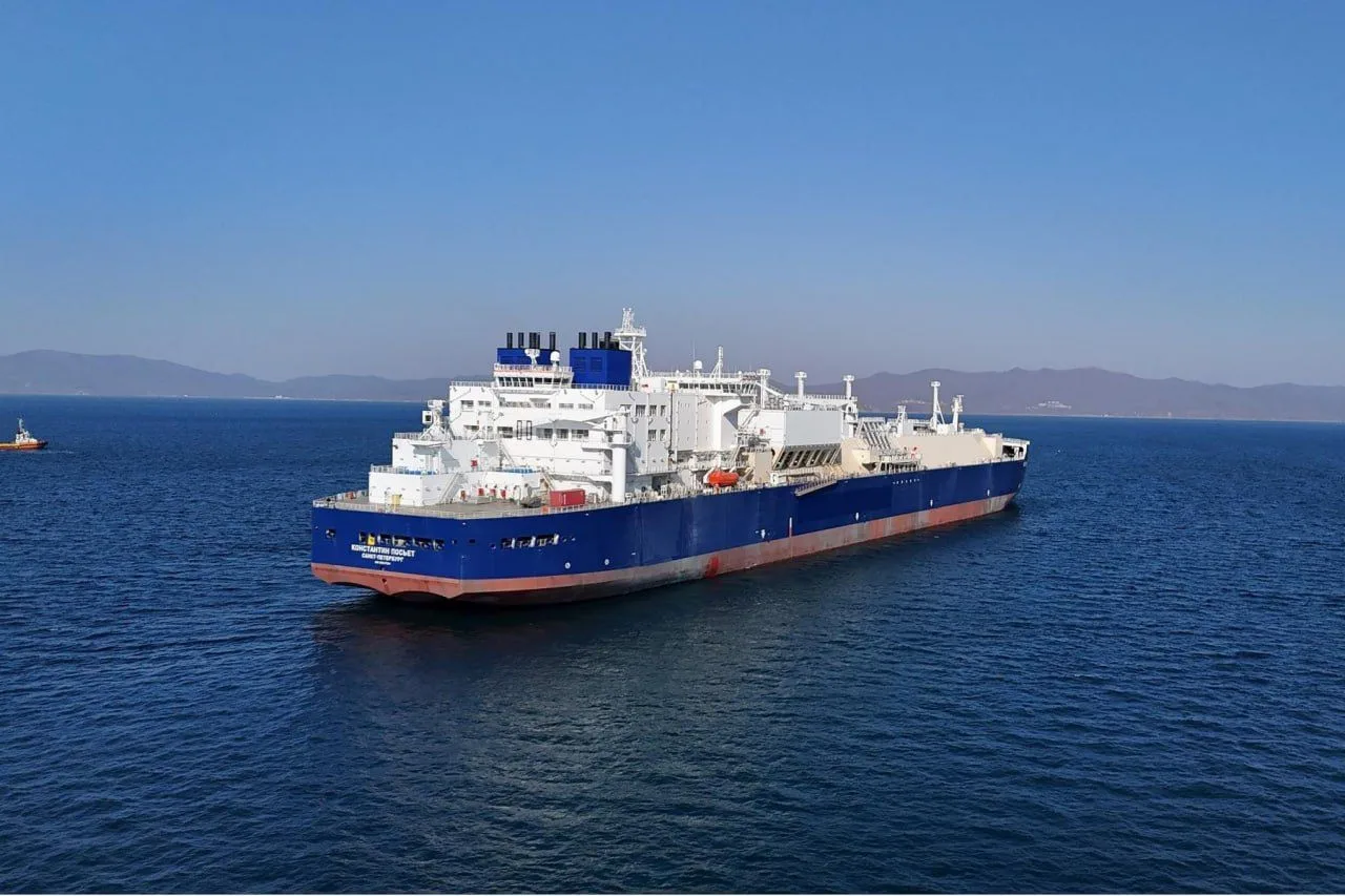 "Арктик СПГ-2" скоро получит ещё один российский газовоз.

Второго в серии арктических судов усиленн