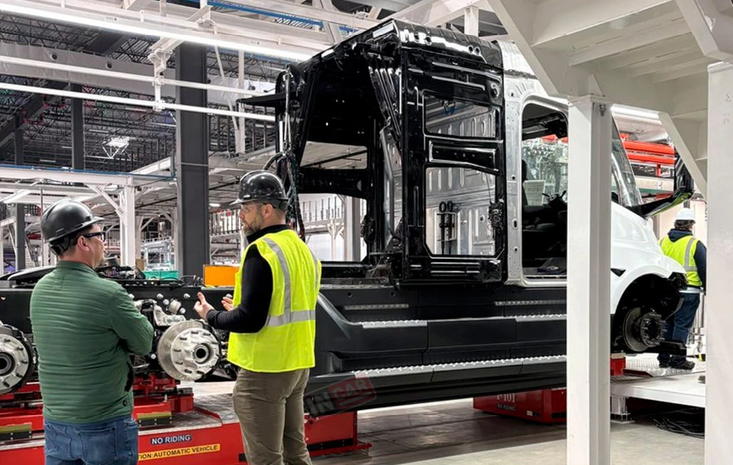 Tesla спустя 9 лет запустила серийный тягач Semi  Tesla начала серийное производство тягача Semi на 