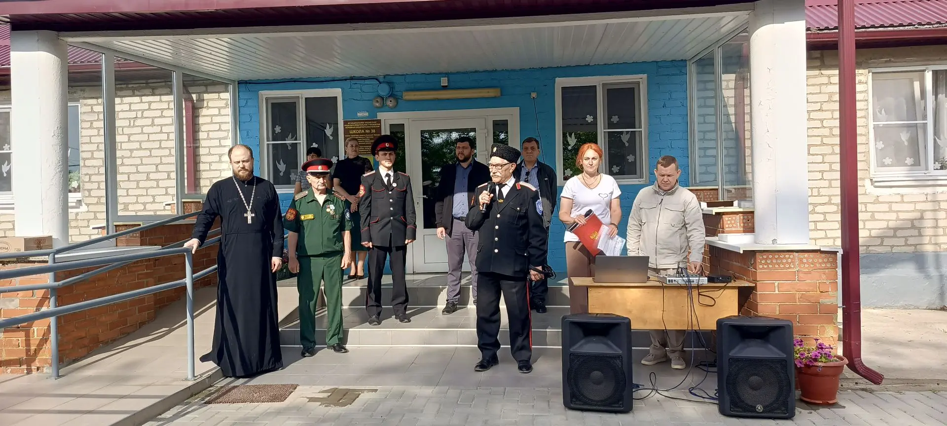 🇷🇺 Сегодня, 18 мая, в нашей школе произошло важное событие — торжественное посвящение...