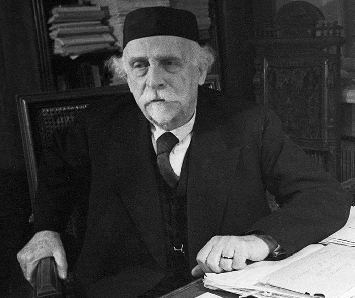 Николай Дмитриевич Зелинский (1861–1953) прожил девяносто один год и работал почти до с...