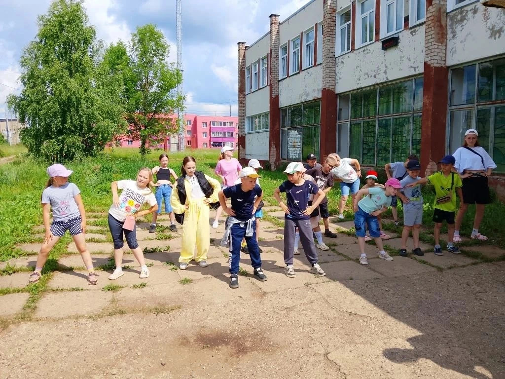 #РадырадоватьСовьеДК
🔥В Доме культуры занимательно и увлекательно прошел экологический квест "Наш д