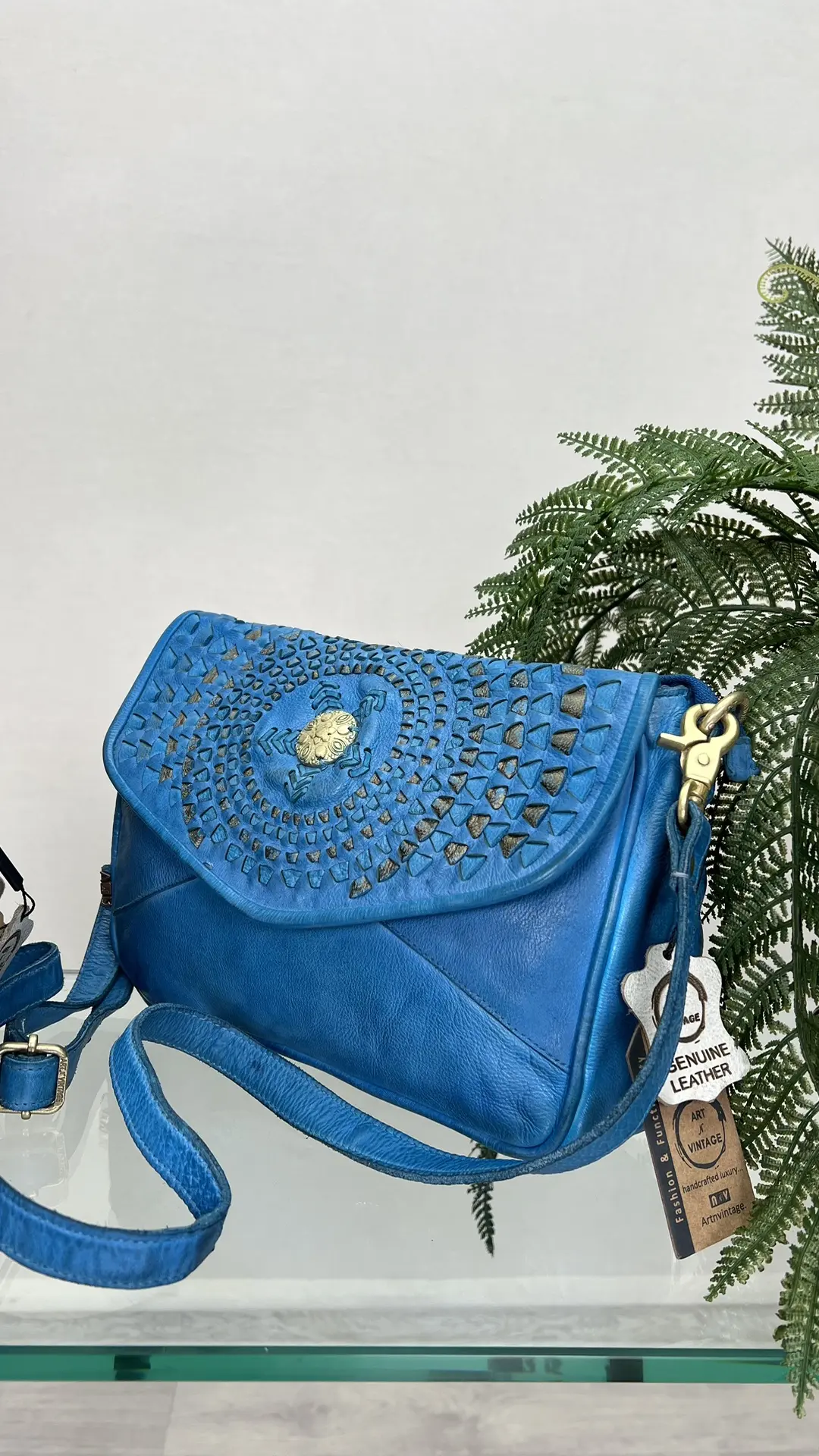 ART VINTAGE luxury 
Ручная работа 

🔸Материал: натуральная кожа буйвола
🔸Цена: 13900₽
🔸Размер: 28