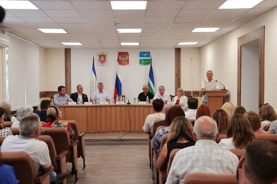 Власти Крыма ведут работу по обеспечению полуострова топливом и электроэнергией. Как со...