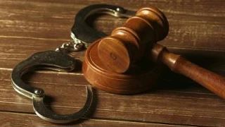 В Новороссийске мужчина украл шоколад и крем для девушки, но попал в полицию