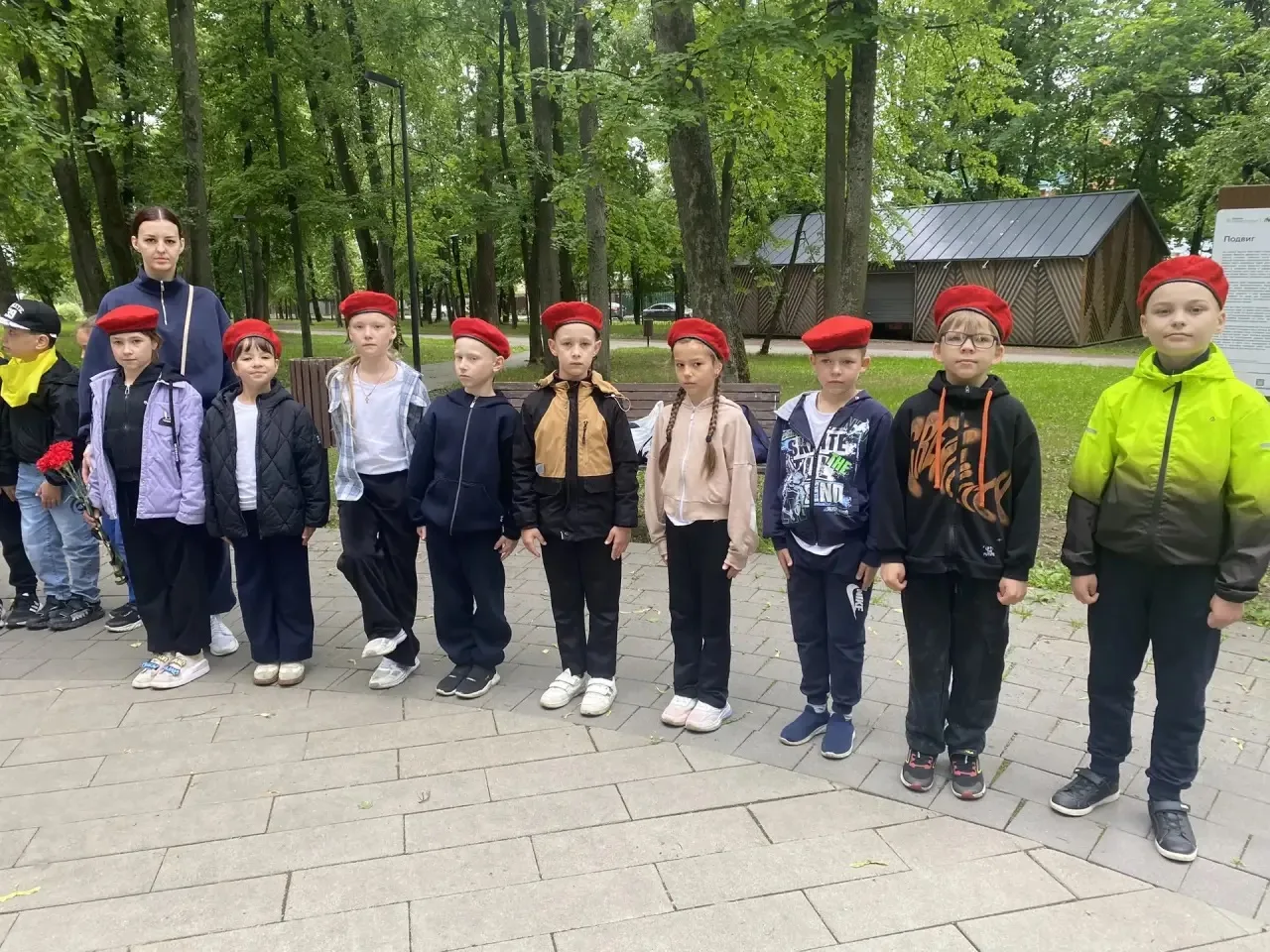 Орлята-патриоты покоряют «Зарничку»!🦅🇷🇺

18 июня для ребят из нашего школьного лагеря стал настоя