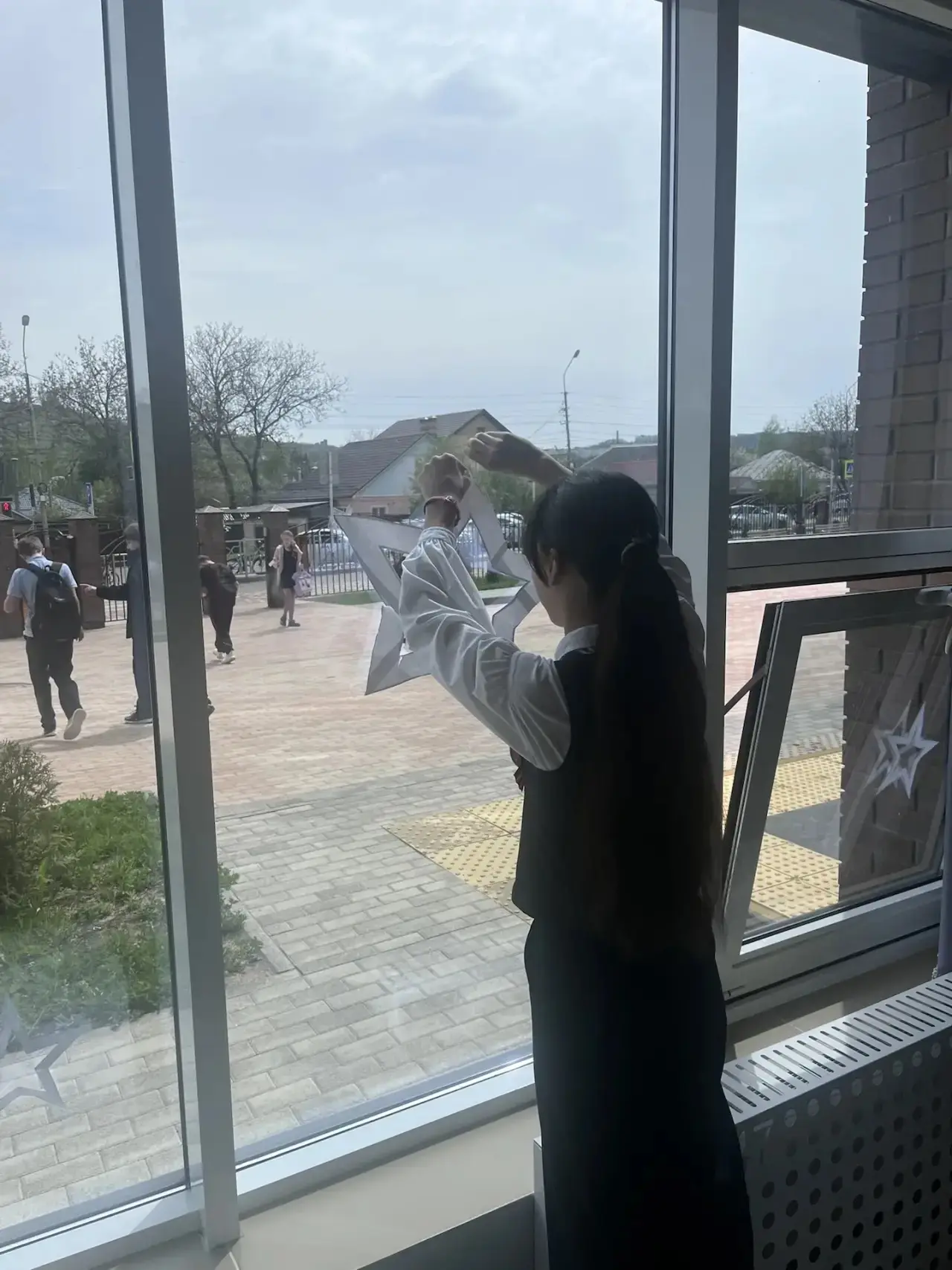🕊️ Наша школа - участник акции "Окна Победы"! 🕊️  Мы с гордостью присоединились к всероссийской акци