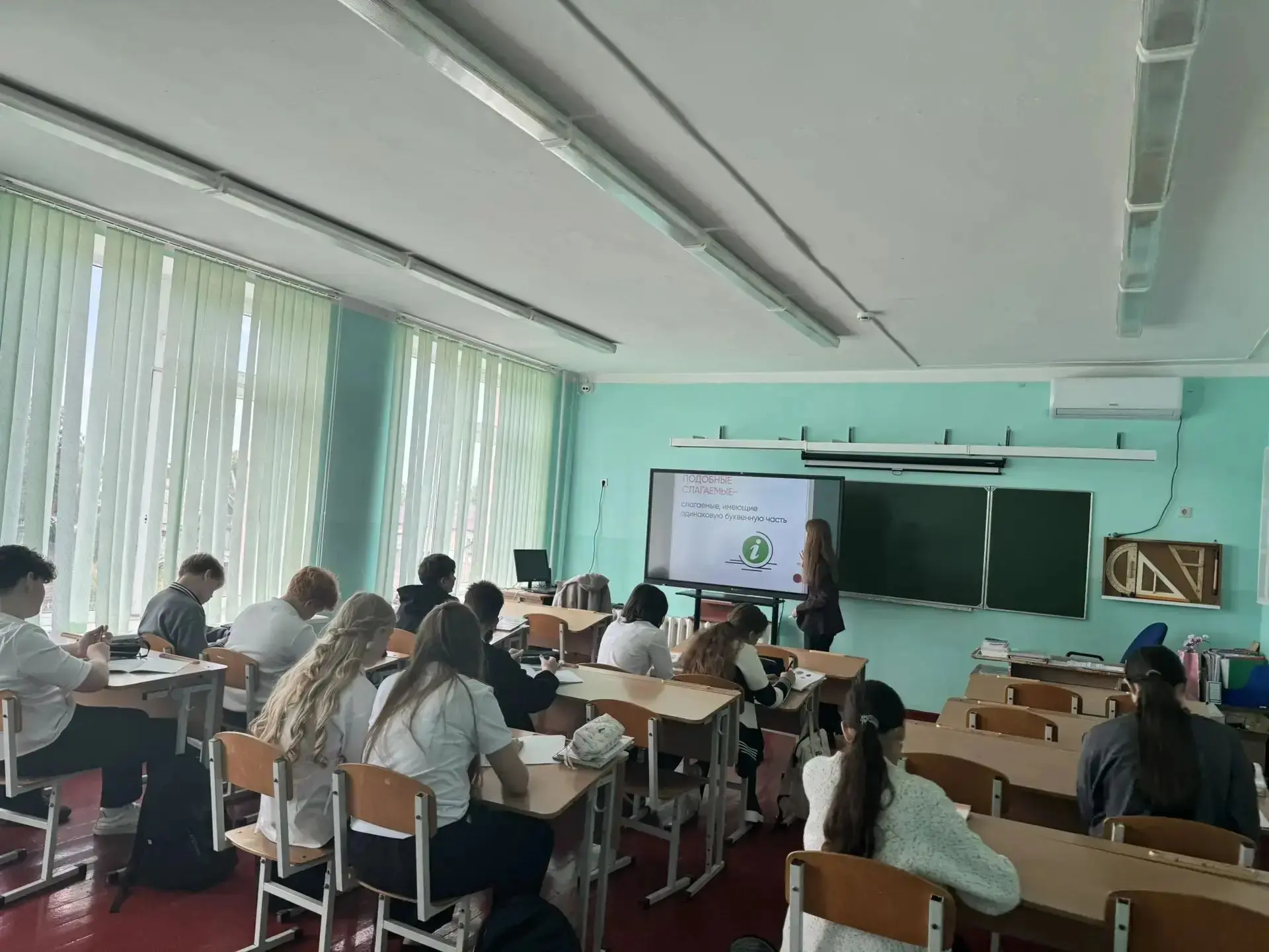 В рамках празднования Дня учителя в нашей школе прошёл традиционный День ученического с...