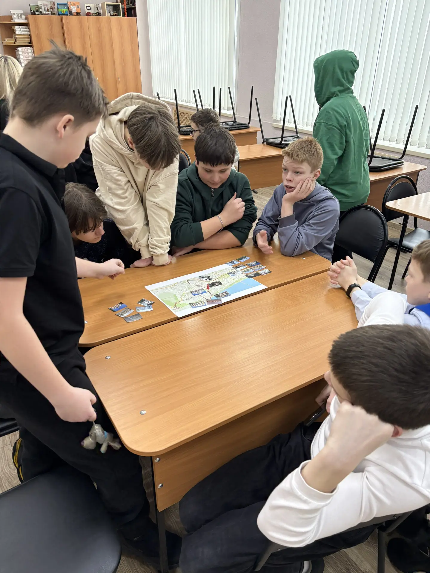 ✨ Профориентационное путешествие в мир профессий! ✨  Сегодня учащиеся 7-8 классов отправились в увле