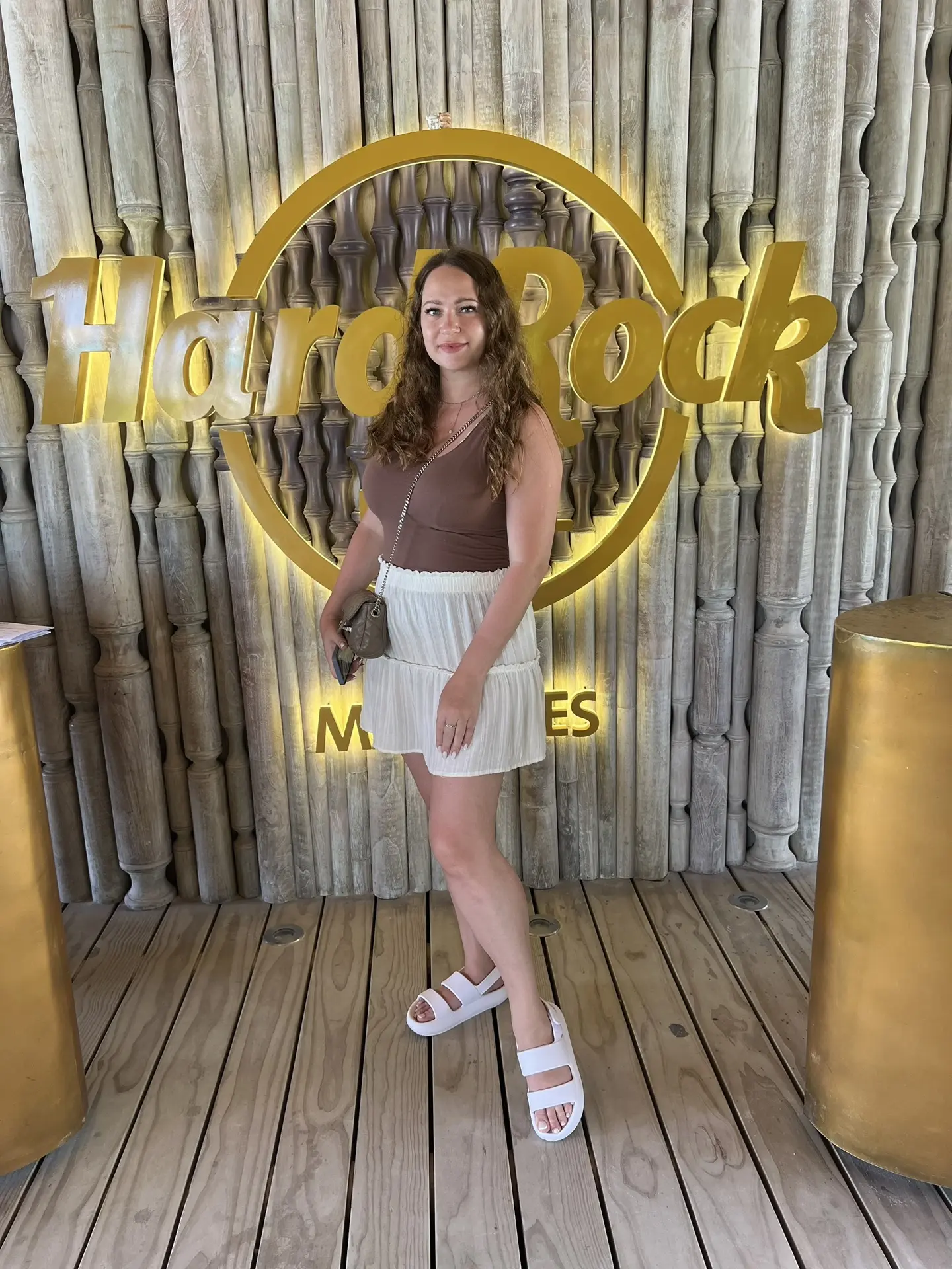 ПРОВЕРЕНО ЛИЧНО ✅

HARD ROCK HOTEL MALDIVES 5* 

Отель на Мальдивах, расположен близко к Мале, добир