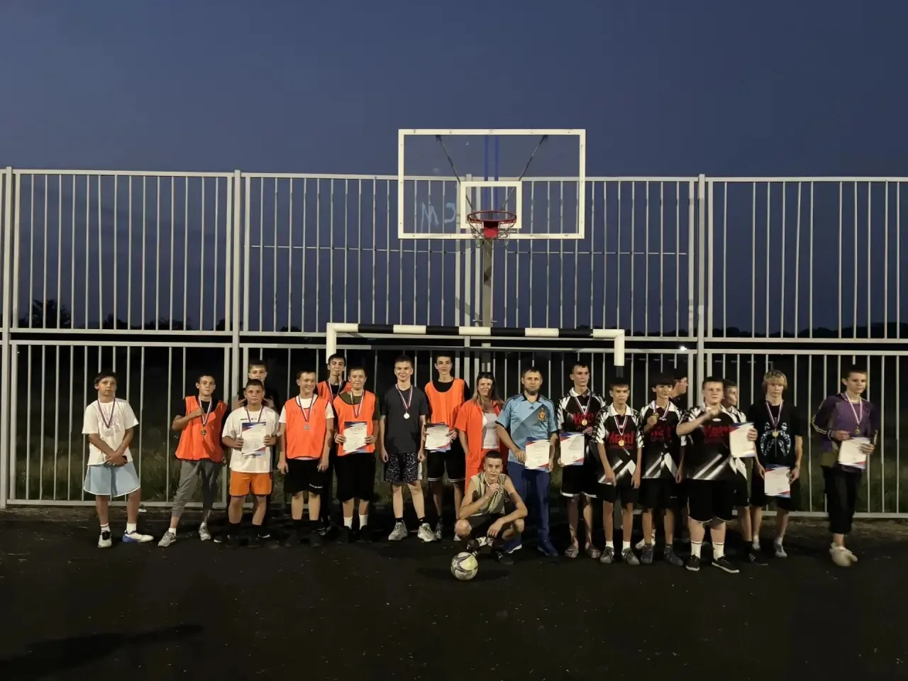 ⚽ Товарищеский матч по футболу: спорт объединяет! ⚽