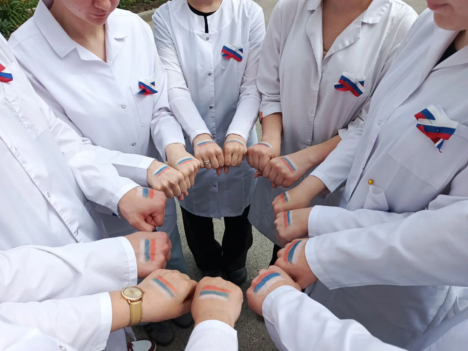 ✨РОДИНОЙ ГОРЖУСЬ
💪💪💪В преддверии Дня России студенты и преподаватели Ишимского медицинского колле