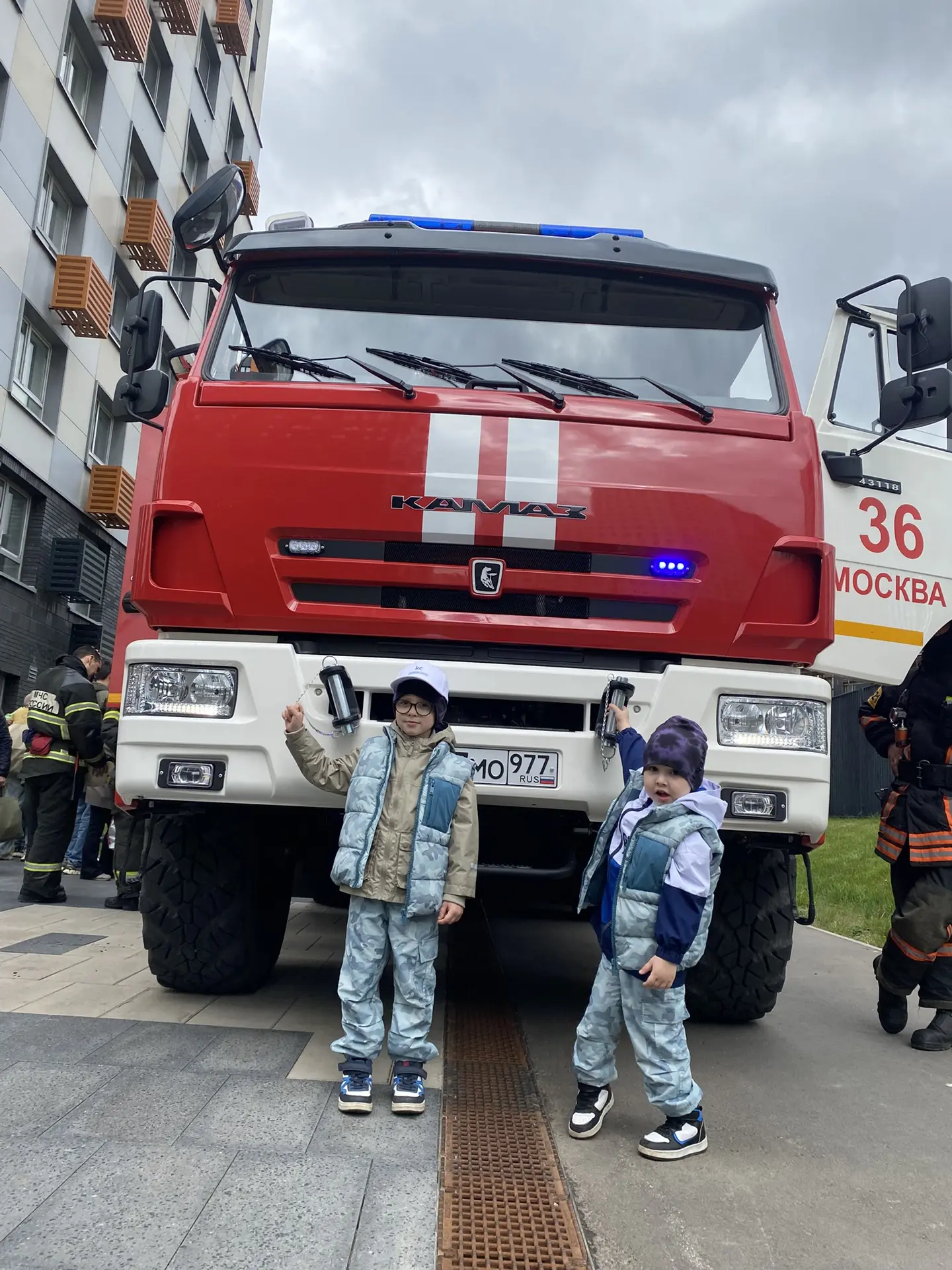 🚒 Попали сегодня на праздник ко дню пожарной охраны города Москвы.