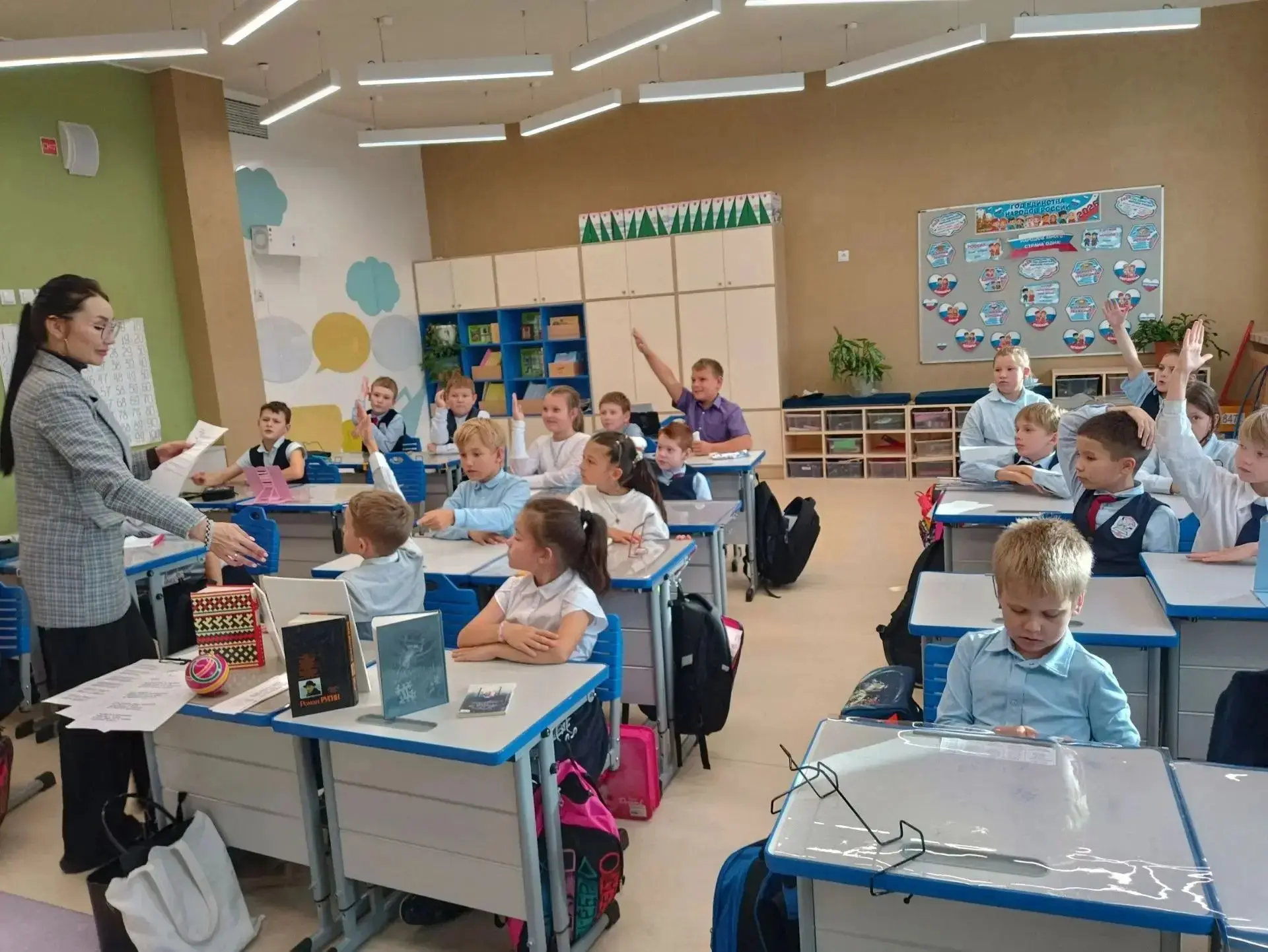 ✨ Творчество ямальских писателей трогает душу прекрасными строками и оставляет след в с...