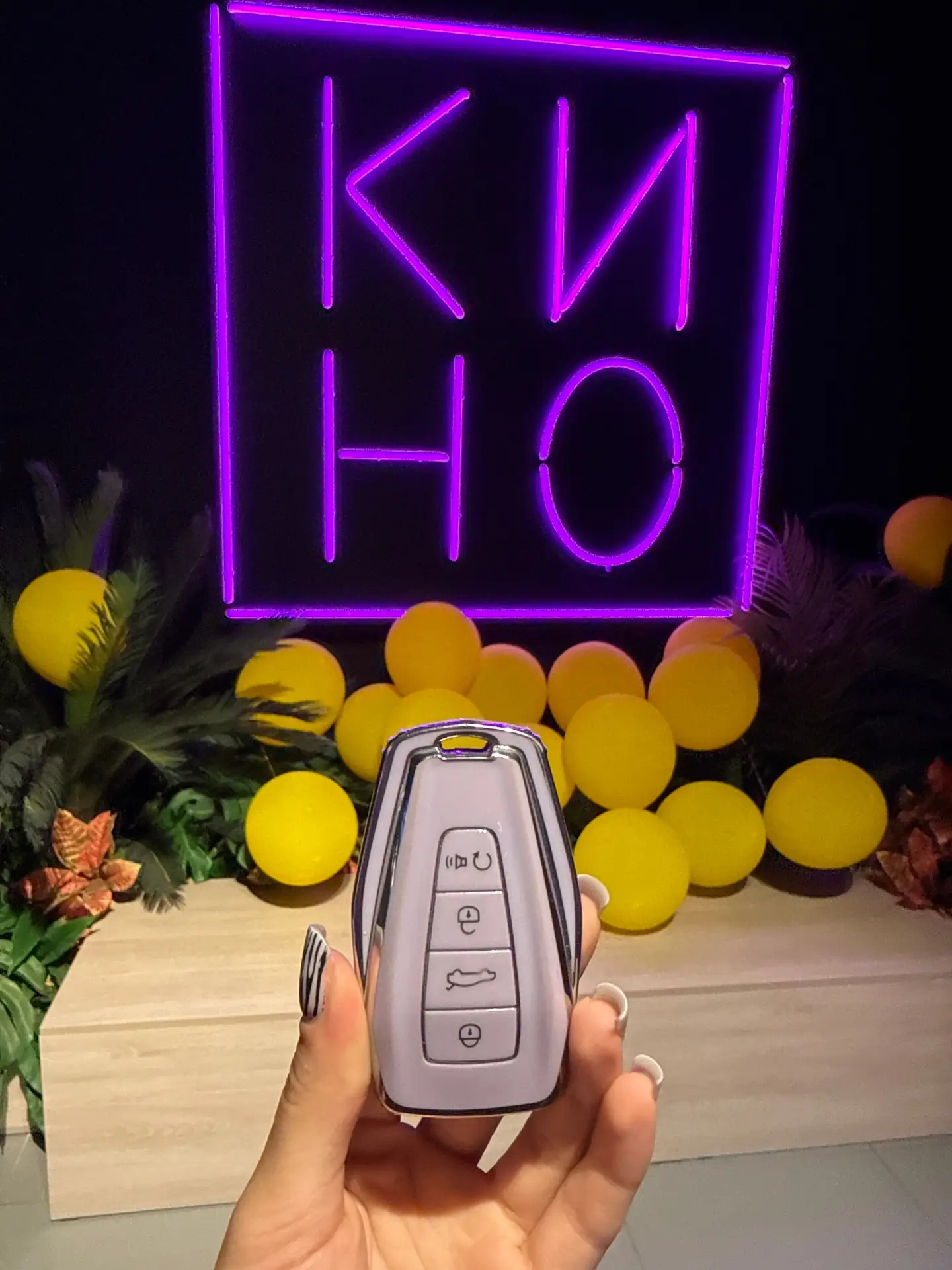 ‼️Найдены ключи от машины в кинотеатре „Люмен“
Ждут хозяина на кассе кинотеатра‼️

👤 Валерия Ермола