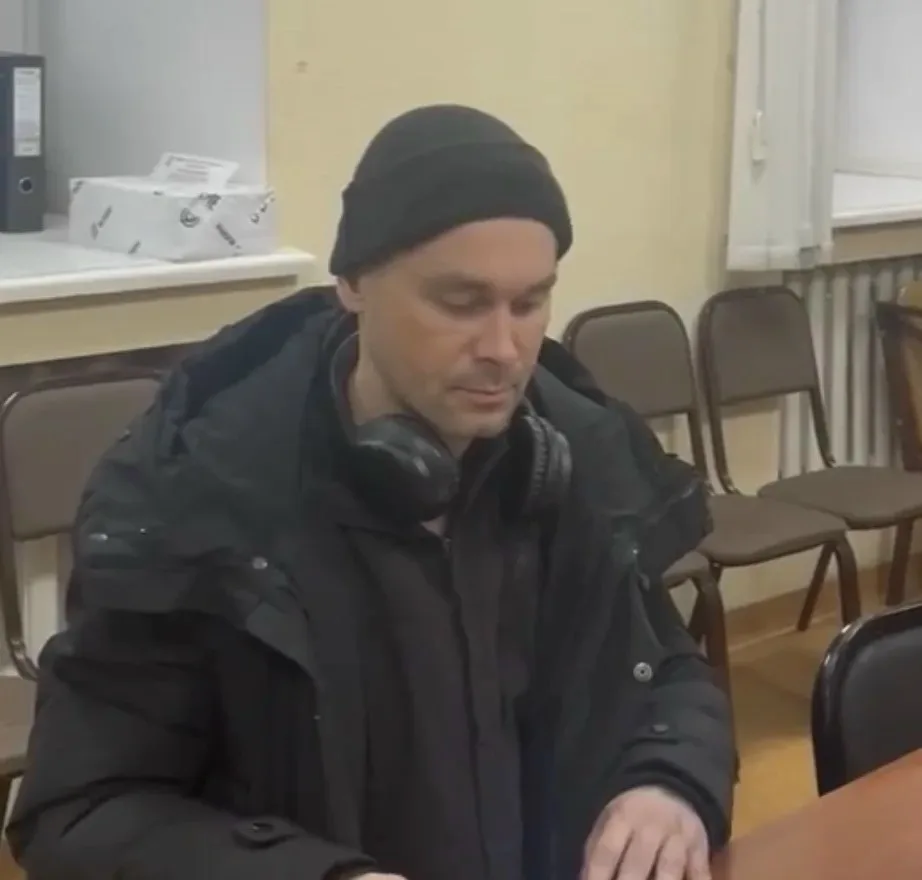 Сотрудниками отдела полиции № 6 УМВД России по городу Омску разыскивается 40-летний Власов Станислав