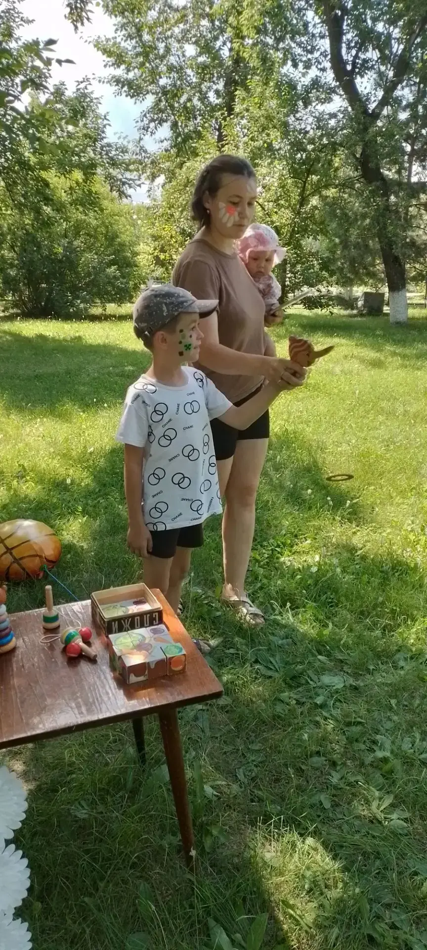 Когда телефон был проводным, а счастье — простым ☀️

Дорогие друзья! Коллектив Мокроусовского музея 