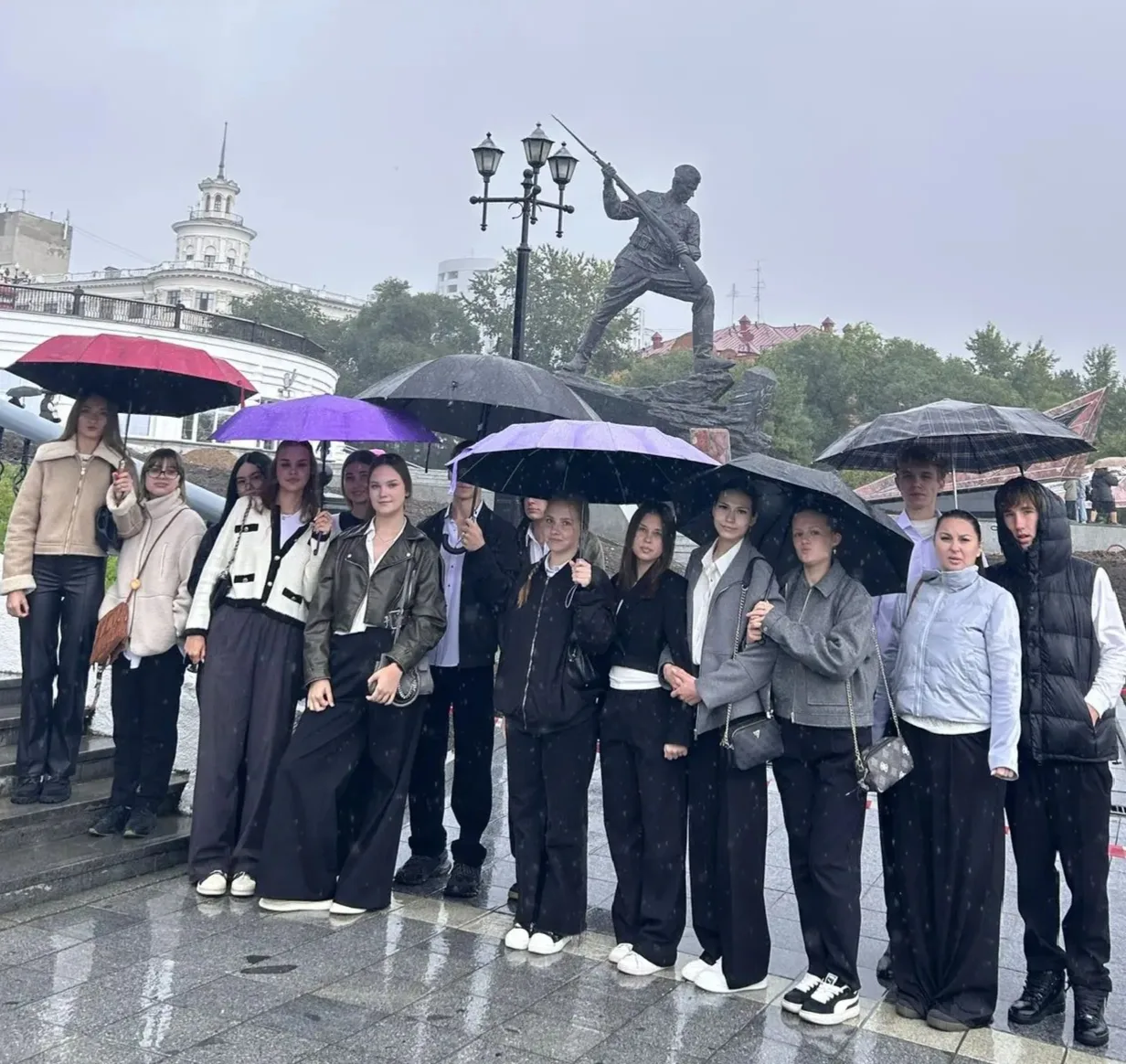 Сегодня на площади «Город воинской славы» состоялся митинг, посвящённый 81-й годовщине ...