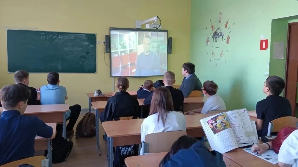 В рамках Всемирного дня распространения информации об аутизме в нашей школе прошёл просмотр документ