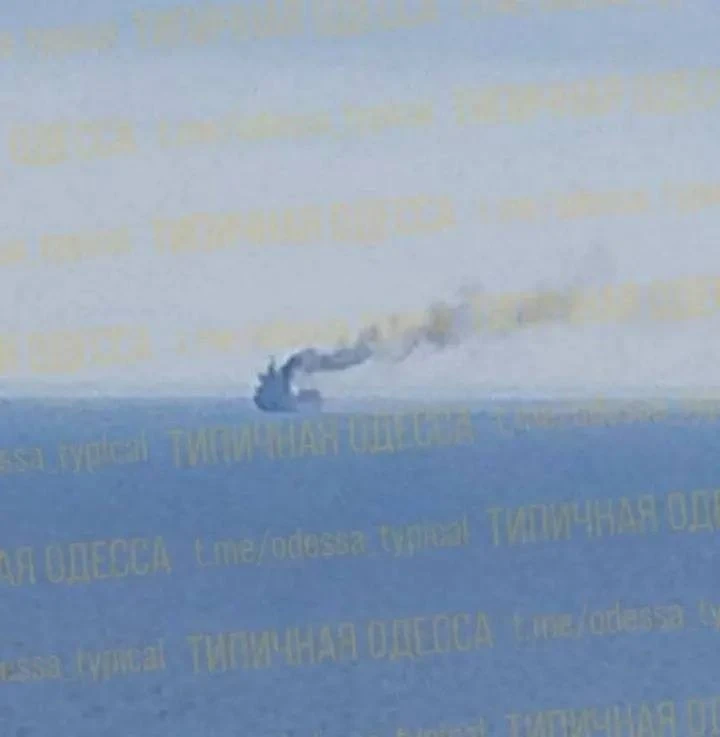 🪖✖️🇺🇦 В Одессе поражены ещё 3 сухогруза, в порту Южный уничтожены базы топлива