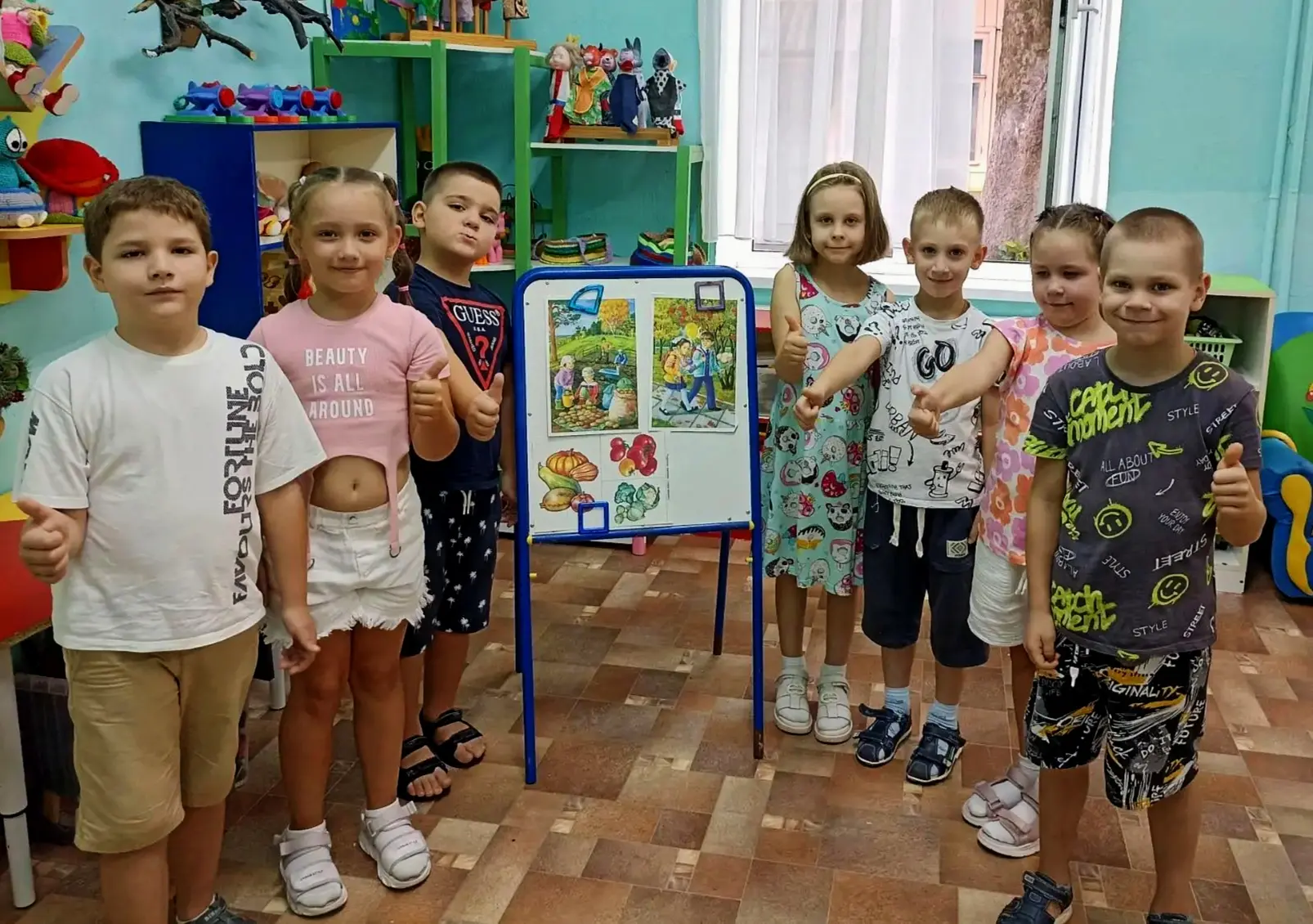 Сегодня в группе №1 прошел познавательный урок-беседа об осени.