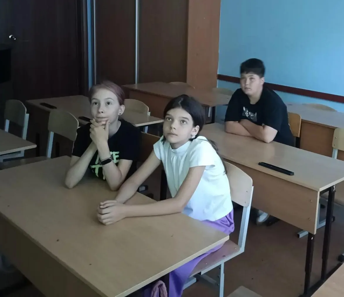 #ЖизньДШИ11

🌞 18 июня преподаватель нашей детской школы искусств Александра Александровна Шувалова