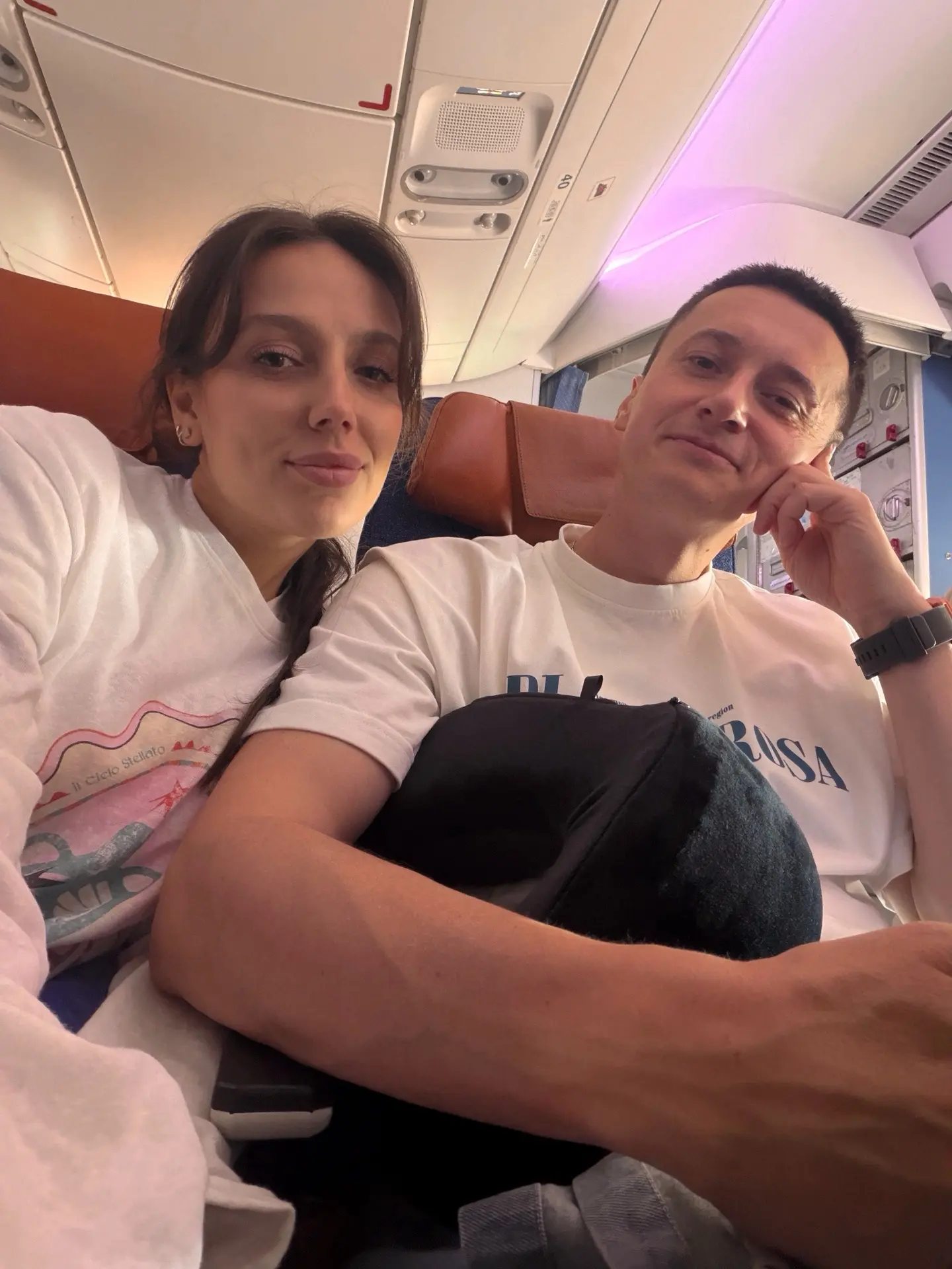 Мы полетели в Китай ✈️ 

Пожалуй, это наше первое летнее путешествие в жаркую страну. Обычно мы отпр