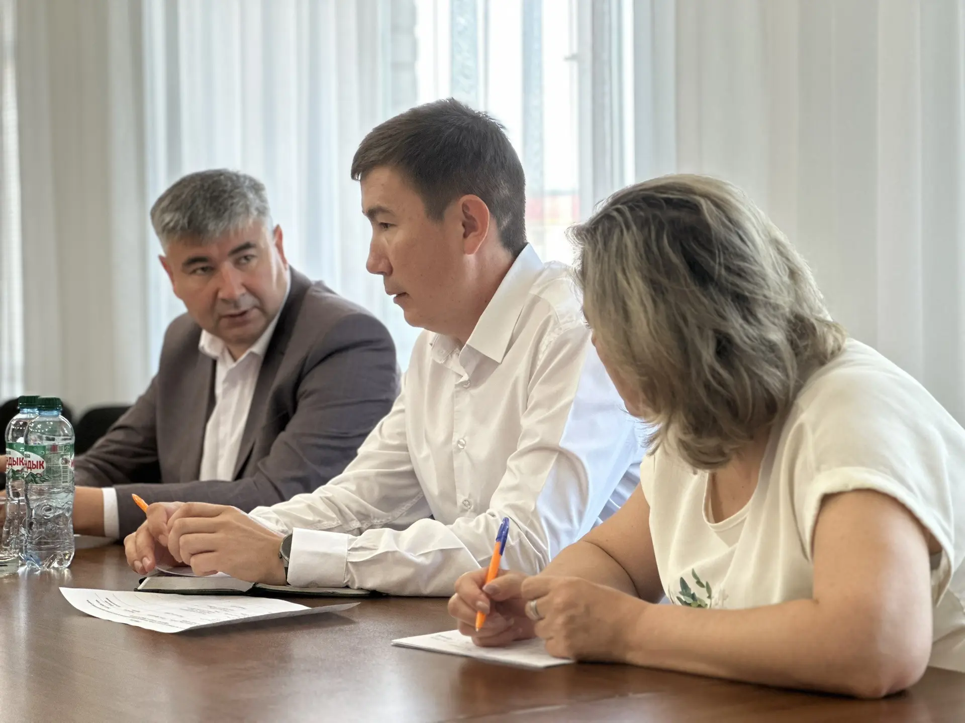 Провел очередной прием граждан.