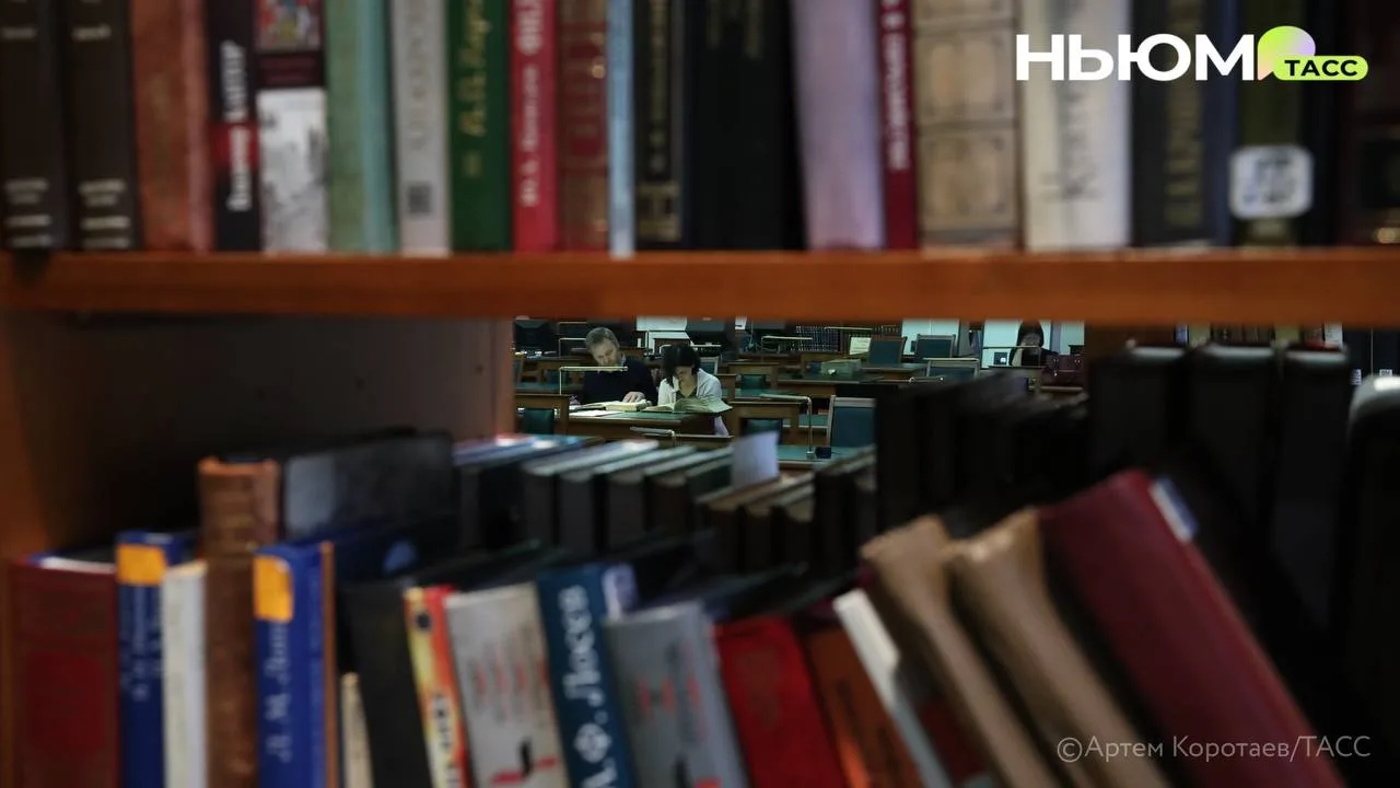 Хорошая книга — всегда отличная идея!📚

Минпросвещения опубликовало списки произведений для обязате