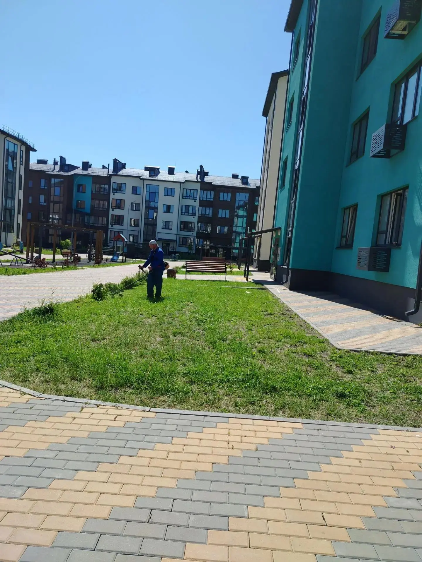 Начиналась новая  рабочая, а значит продолжаем работать на ВАших МКД