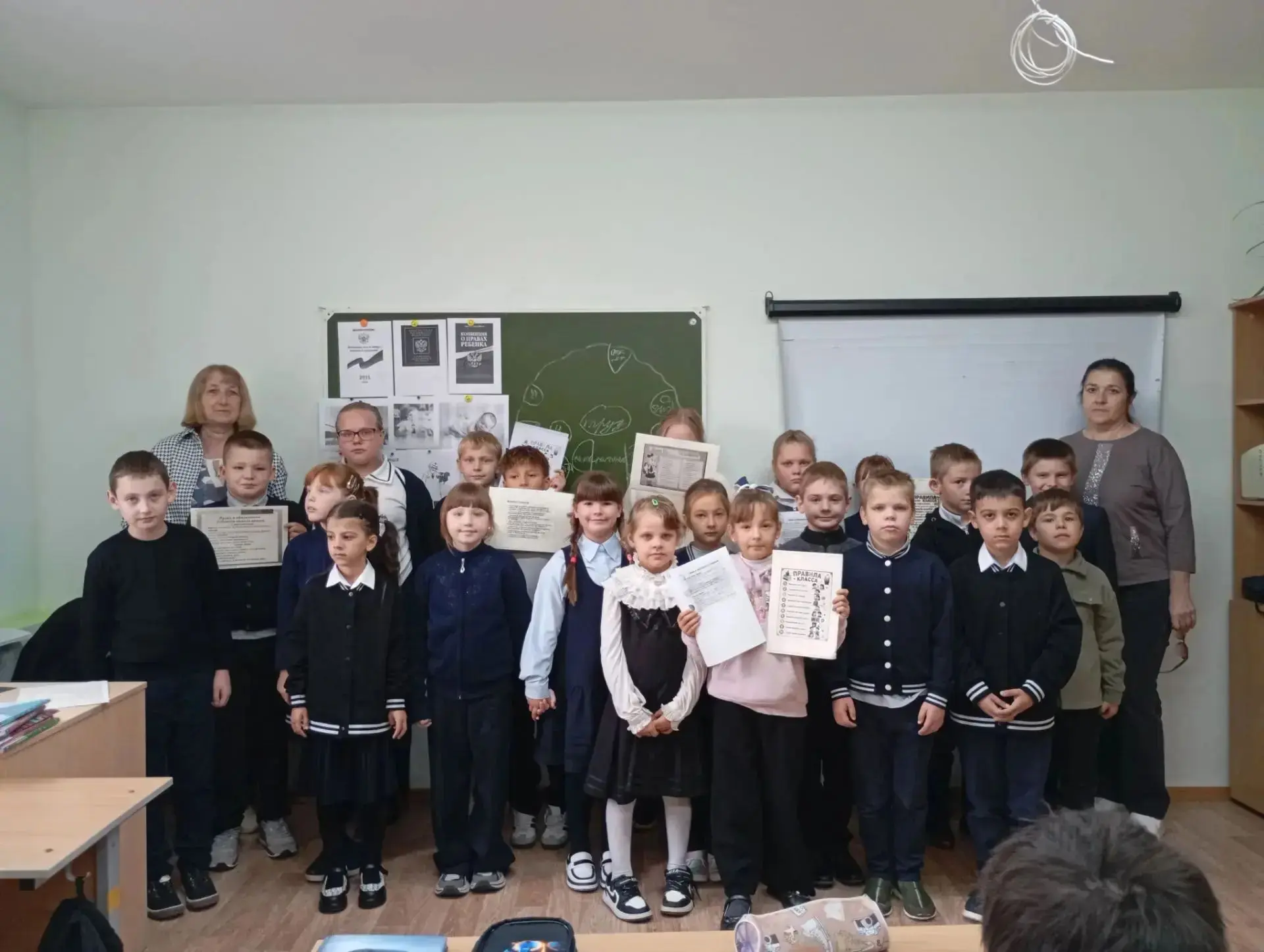 📌30 сентября в начальных классах Гришинской школы прошёл воспитательный час на тему " ...