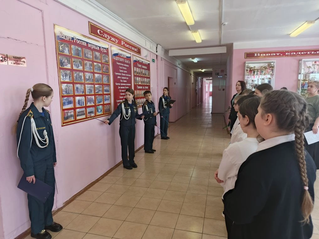 27 февраля в школе состоялось,ставшее уже традиционным, мероприятие - "Слет будущих кадет". Он прово