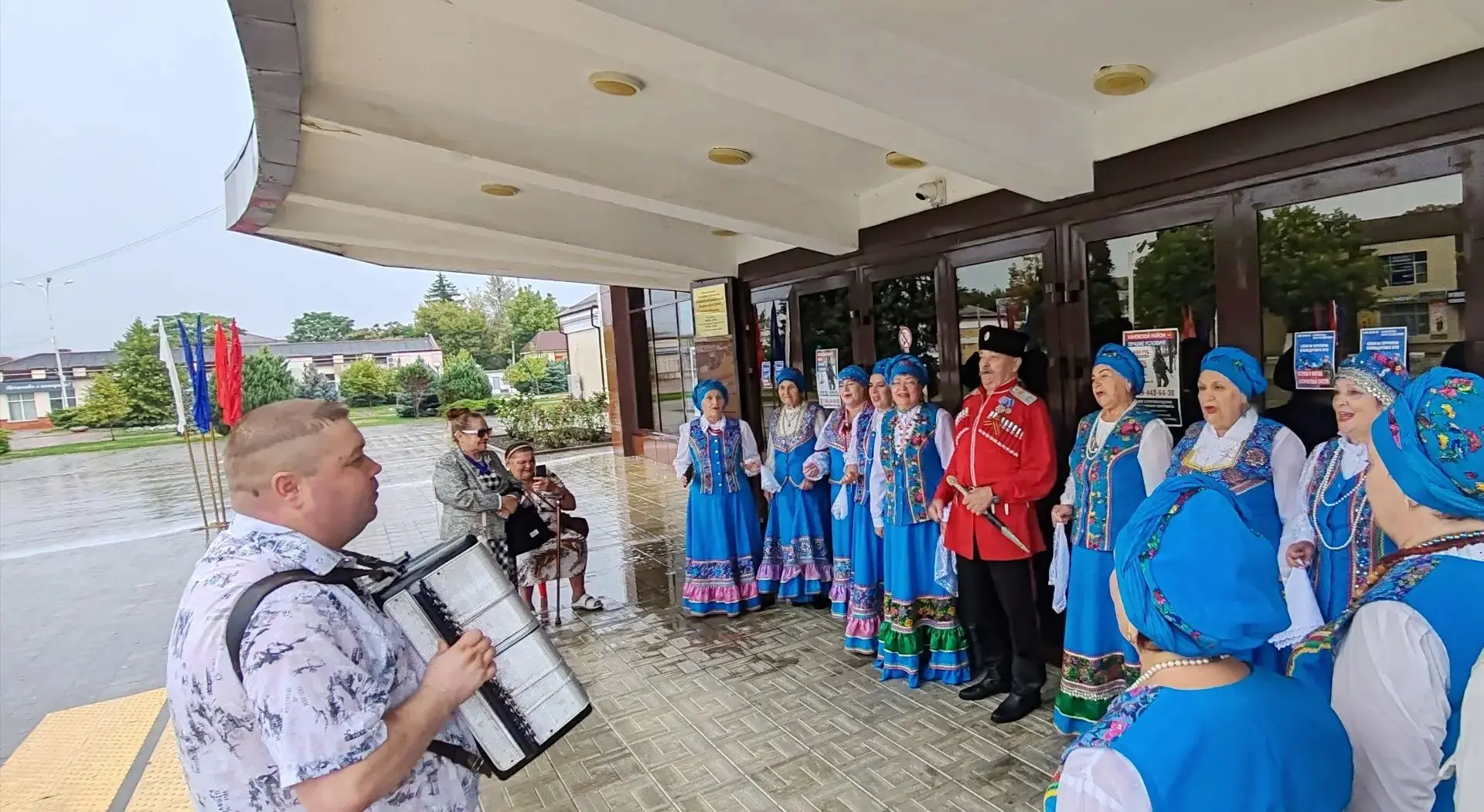 Под дождём — душа поёт 🎶,