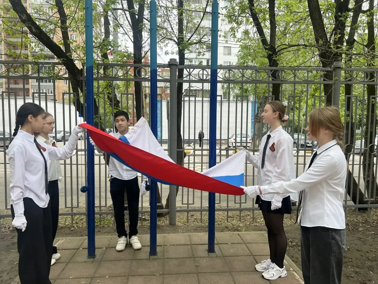 🌟 В преддверии 9 мая прошла торжественная линейка, посвященная 81-годовщине со Дня Победы в Великой 