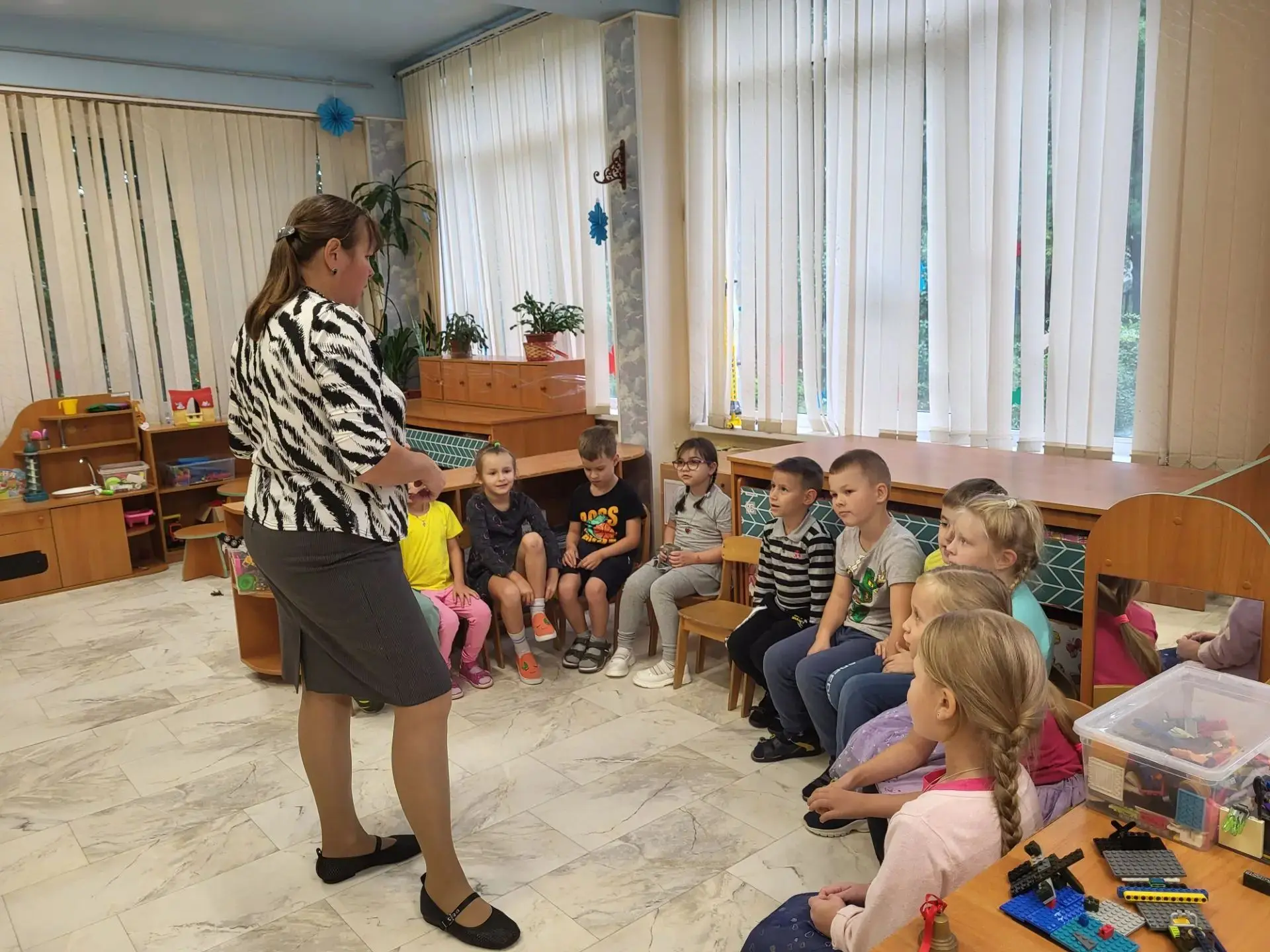 В группе "улыбка" прошло музыкальное занятие с элементами музыкотерапии "Осеннее настро...