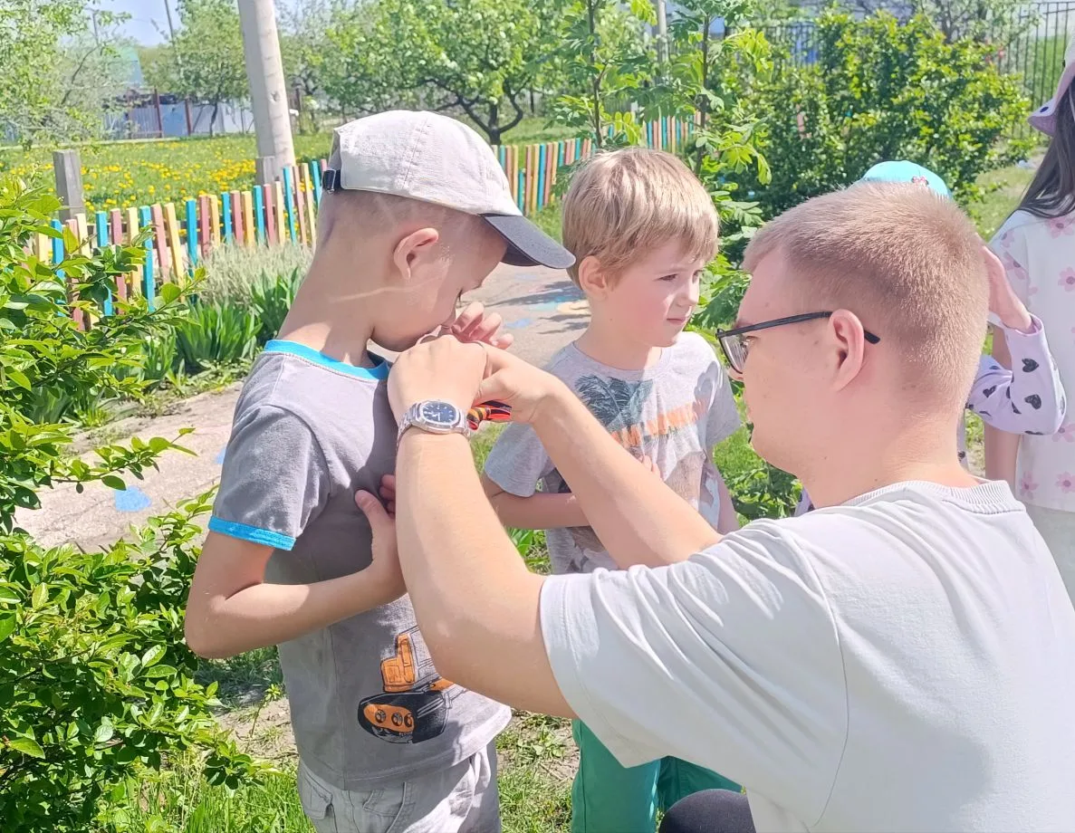 Сегодня, 8 мая, накануне Великого праздника, наши выпускники провели особенную встречу. Ребята из шк