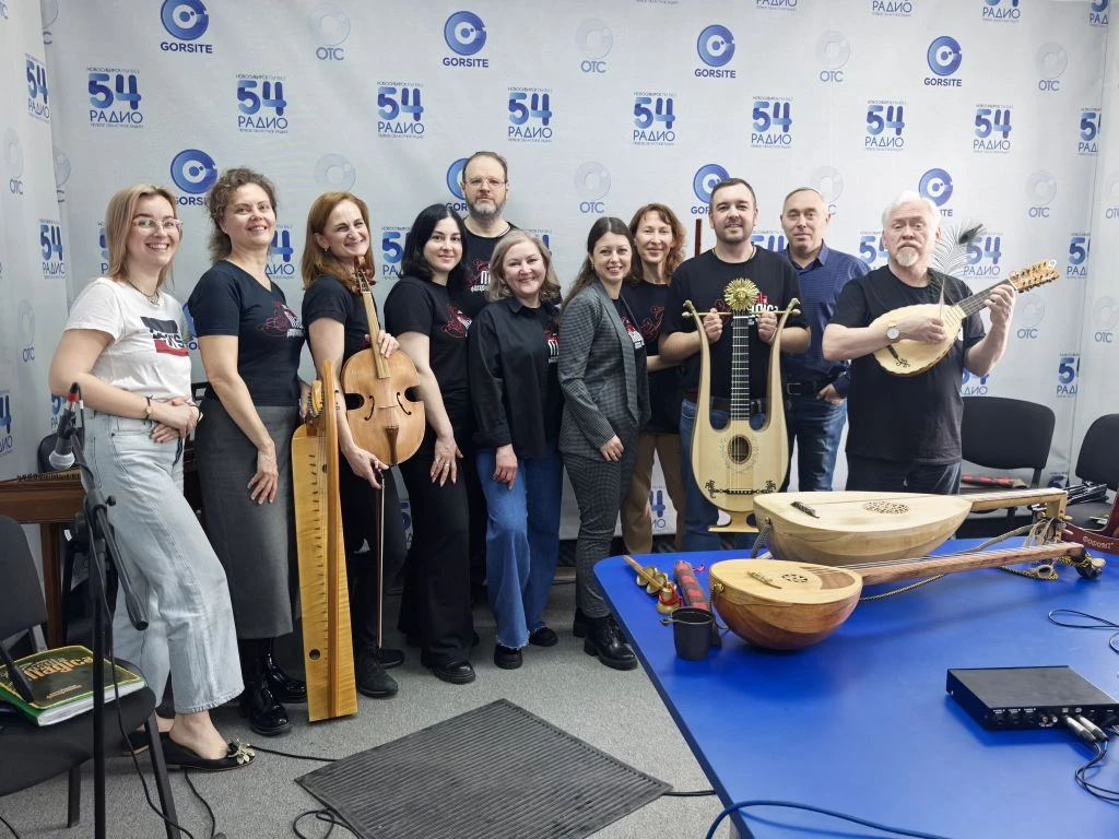 Фоторепортаж с сегодняшнего эфира на радио 54!