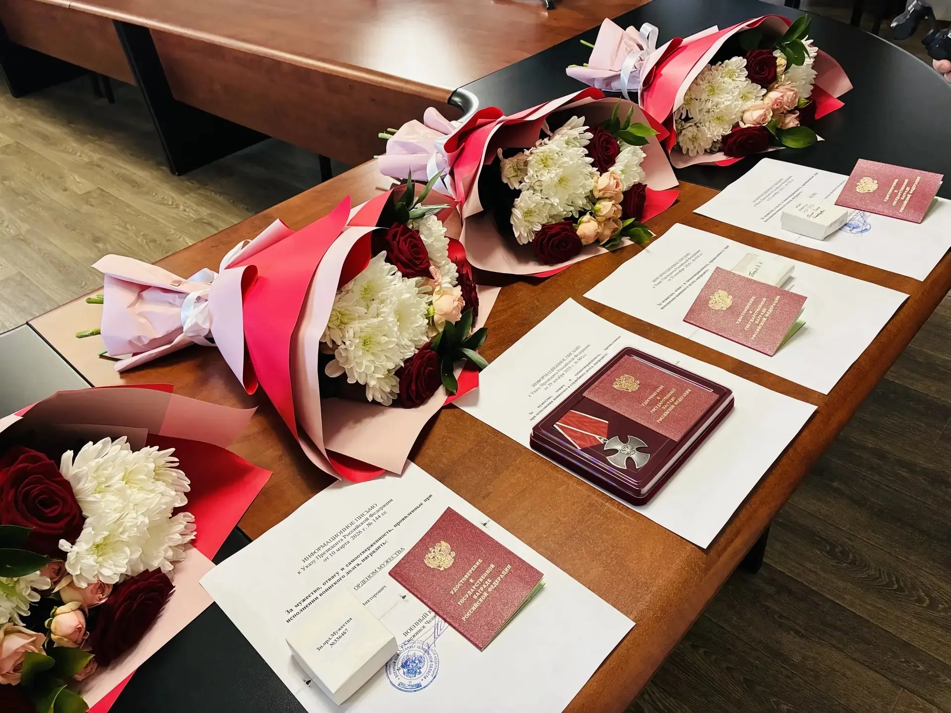 Сегодня заместитель главы Снежинского городского округа Денис Шарыгин и военный комисса...