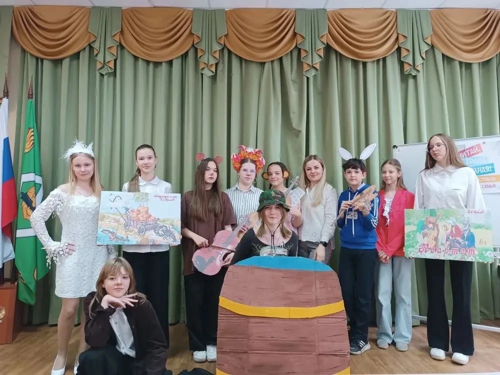 А наш марафон #ПредпоЧтения продолжается! 6-е классы устроили литературный батл, взяв за основу изве