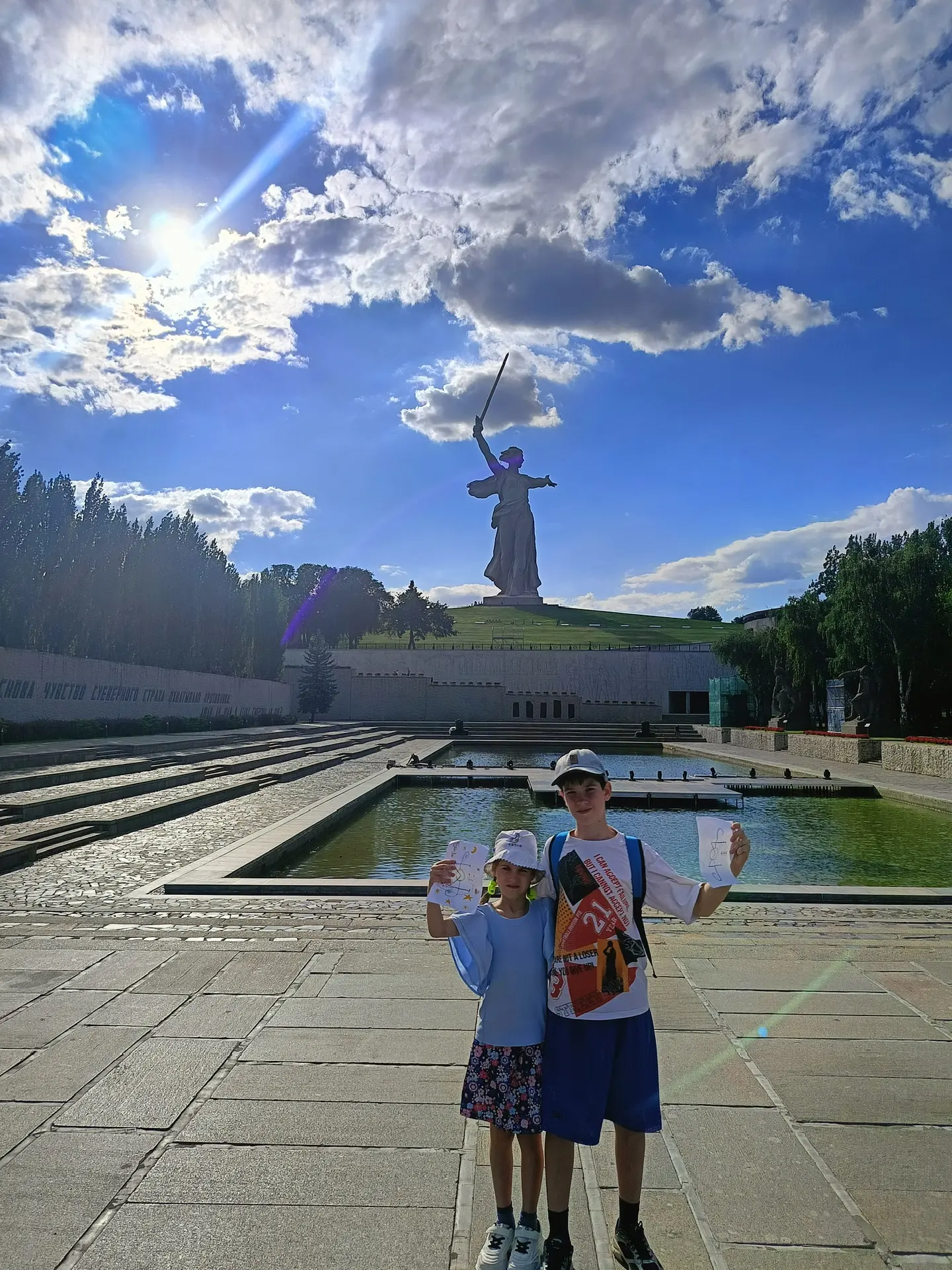 ☀️#лето444 в Волгограде и станице Романовской☀️

👋 Елисей из 4-го «Т» класса и Кира из 1-го «В» кла