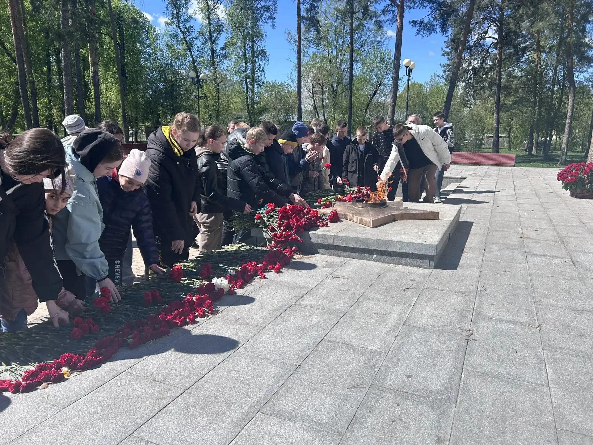 Сегодня, 9 мая, воспитанники школы‑интерната № 11 вместе с педагогами почтили память ге...